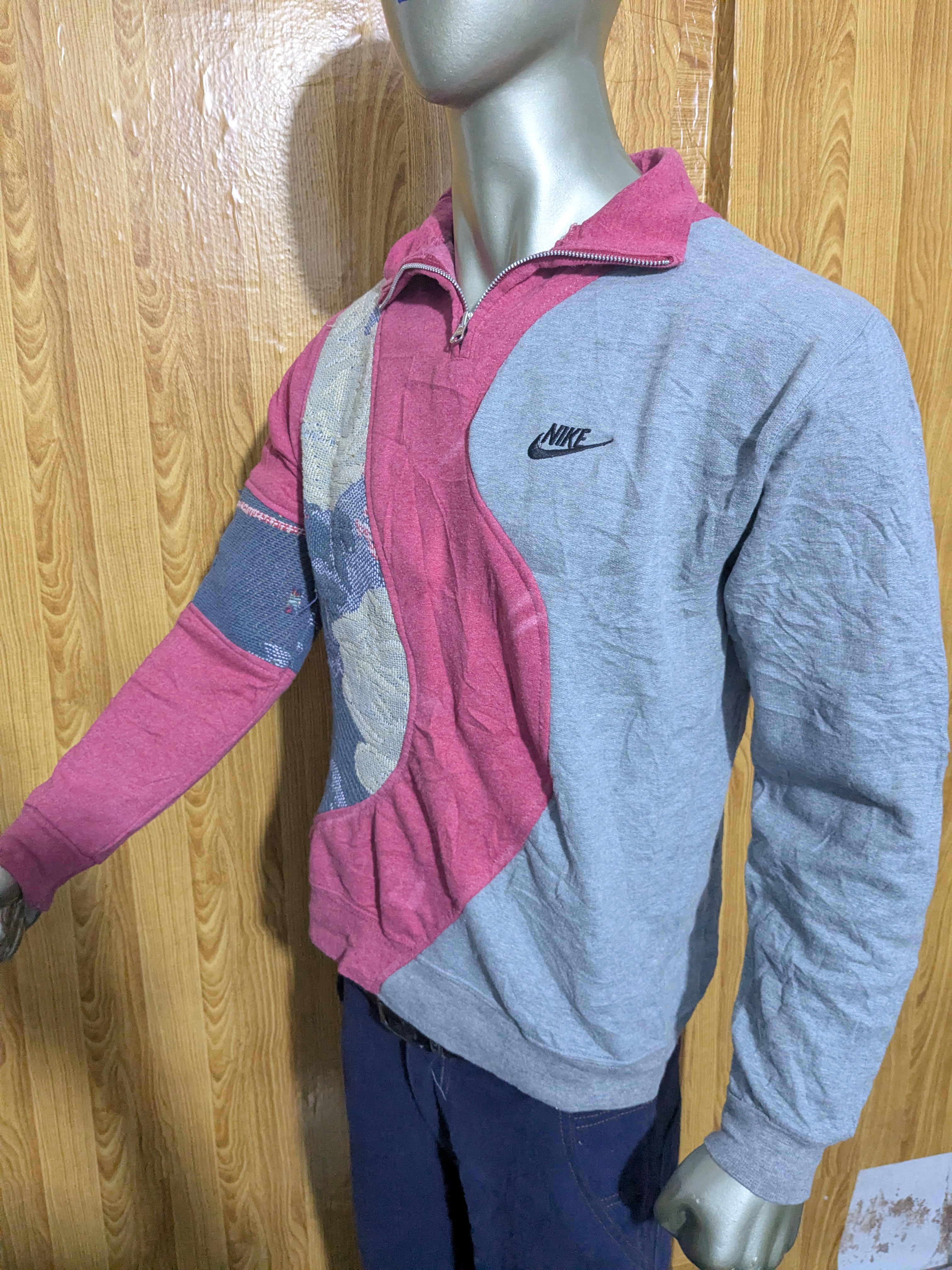 Coperta arazzo upcycle felpa Nike