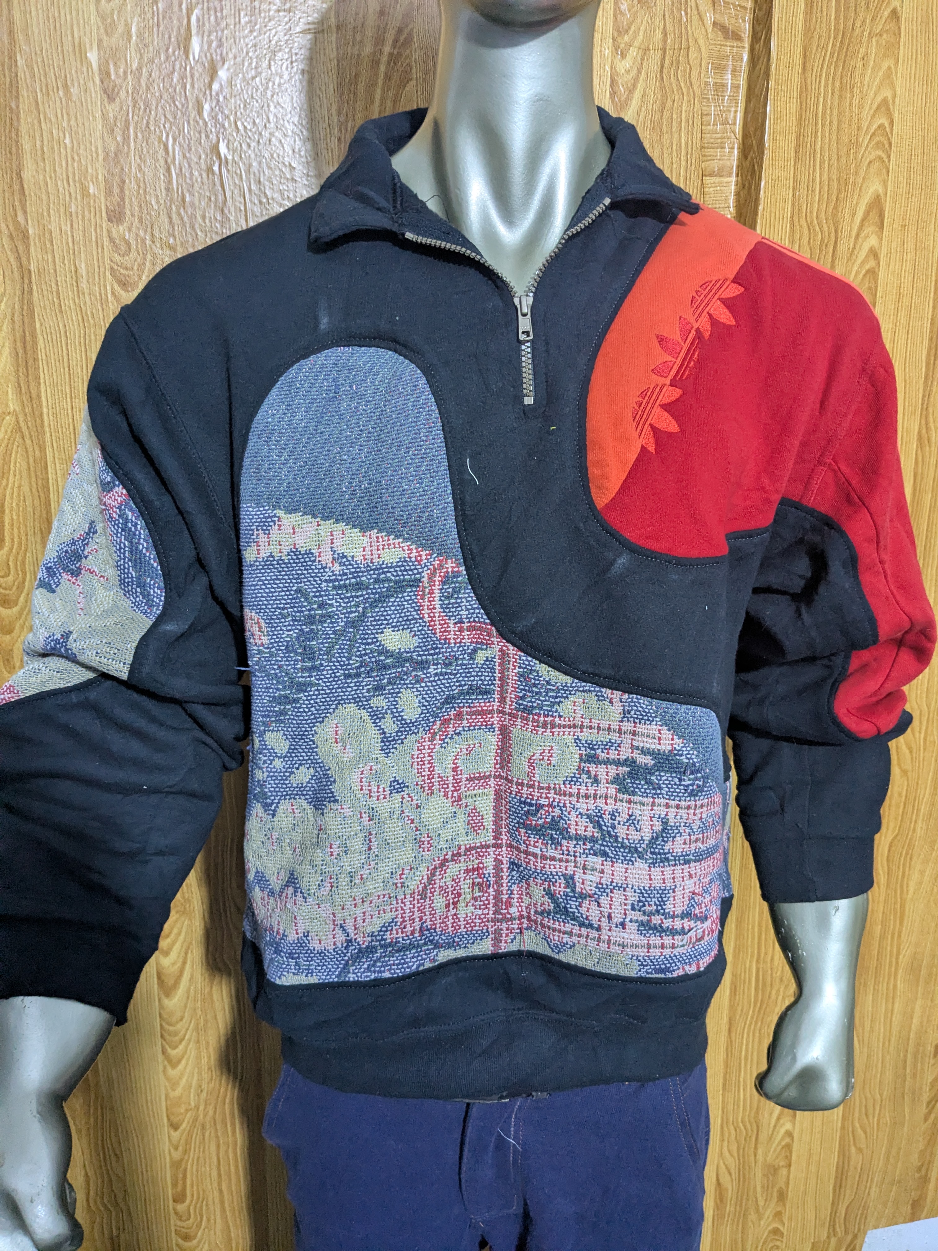 Sweatshirt en couverture de tapisserie upcyclé Adi..
