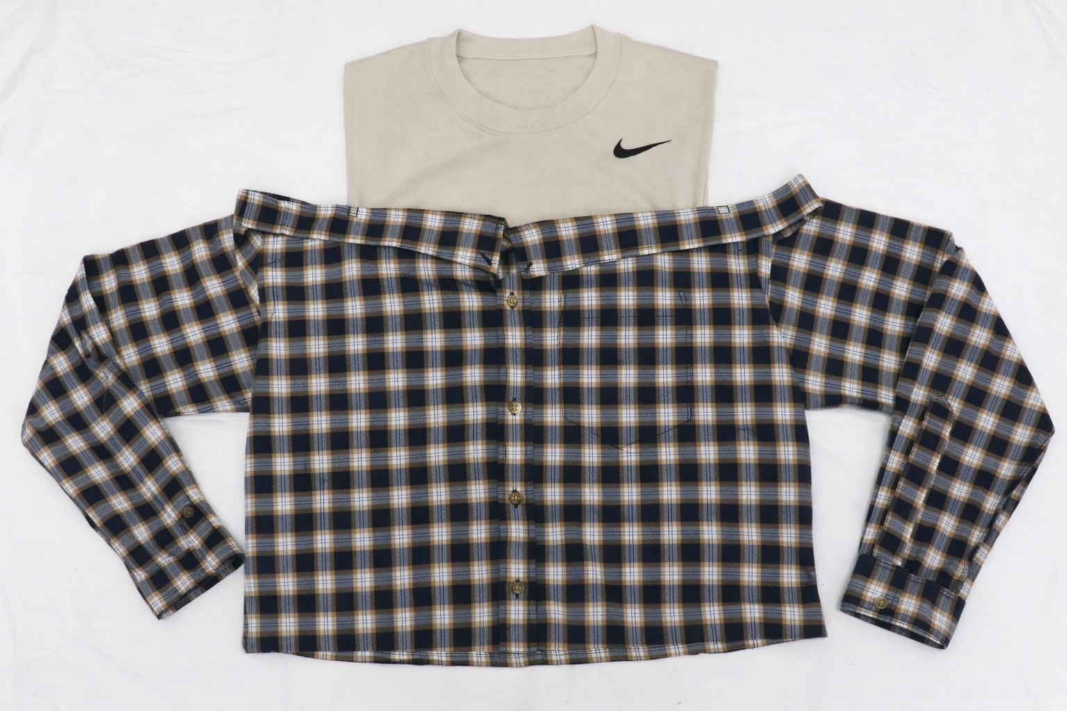 CR1126 Chemisier retravaillé à épaules dénudées upcyclé