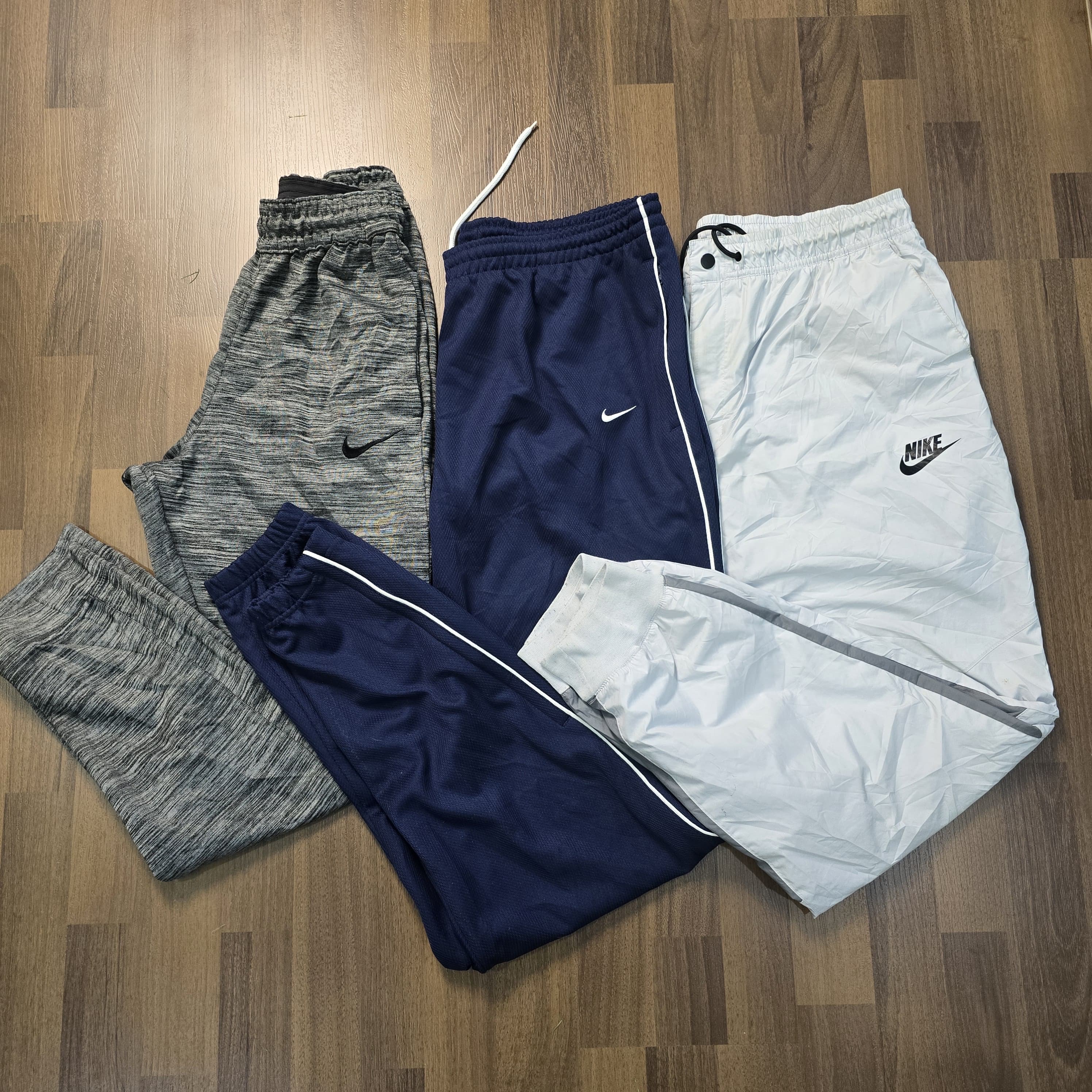 AV-0701 Pantaloni Nike