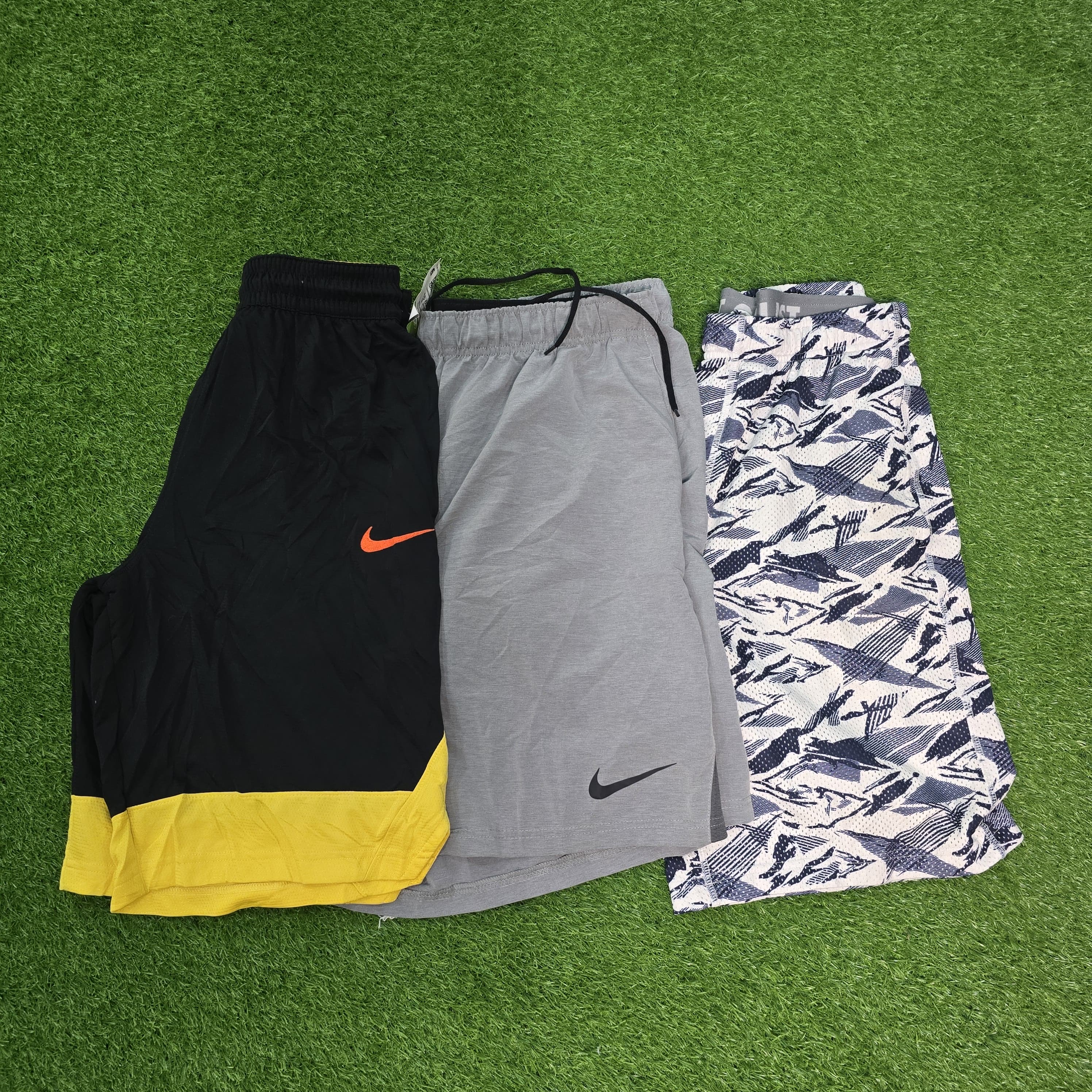 AV-0704 Nike Shorts