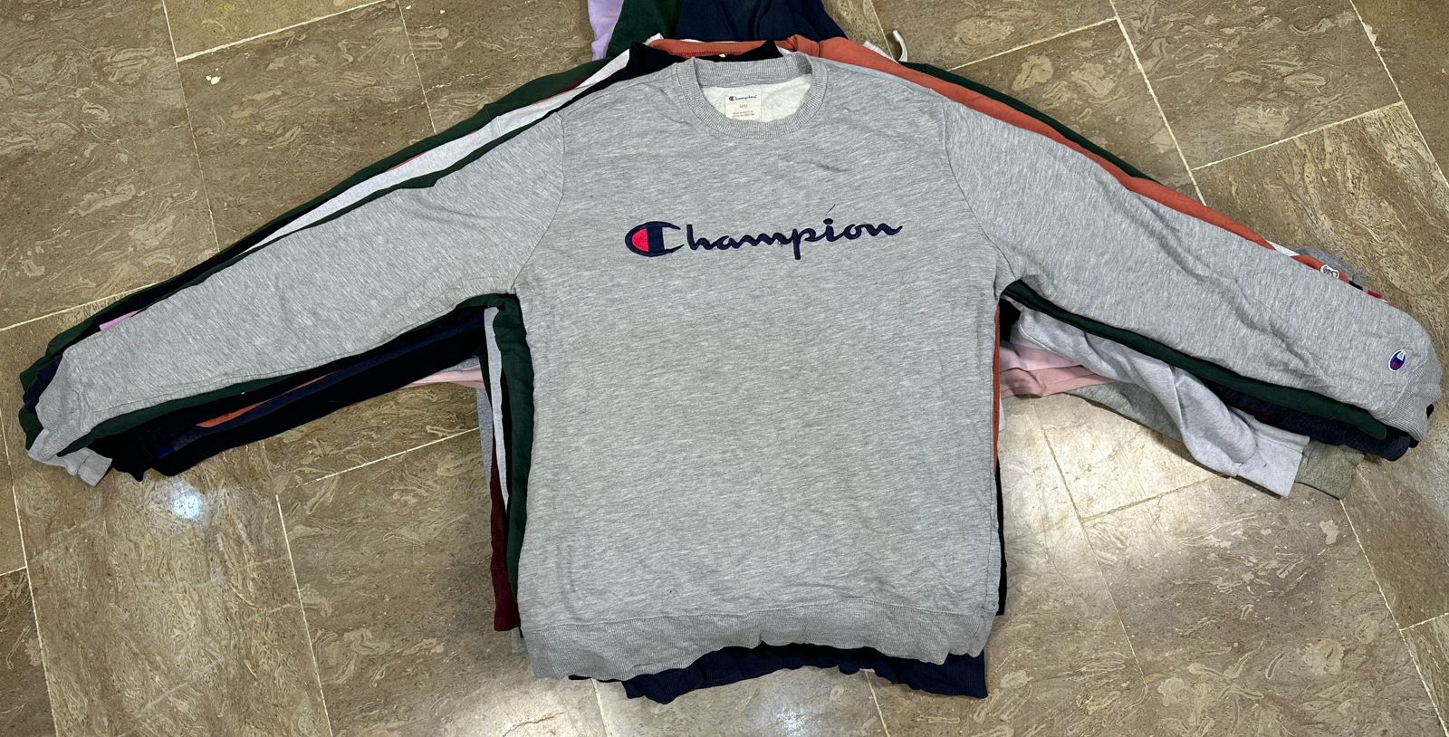 Champion Clothing Bundle – 28 Teile
