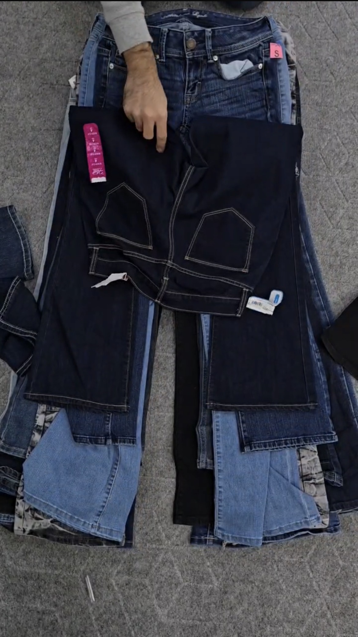 AV-0725 Unbranded Flare Jeans