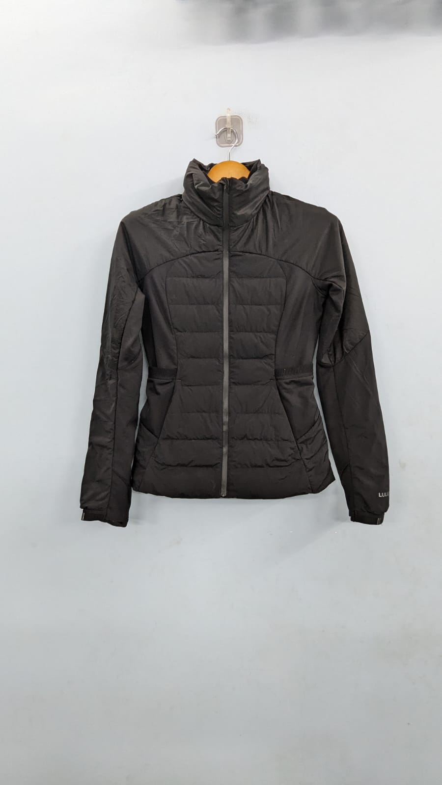 💥 RV1820 Lululemon Jackets