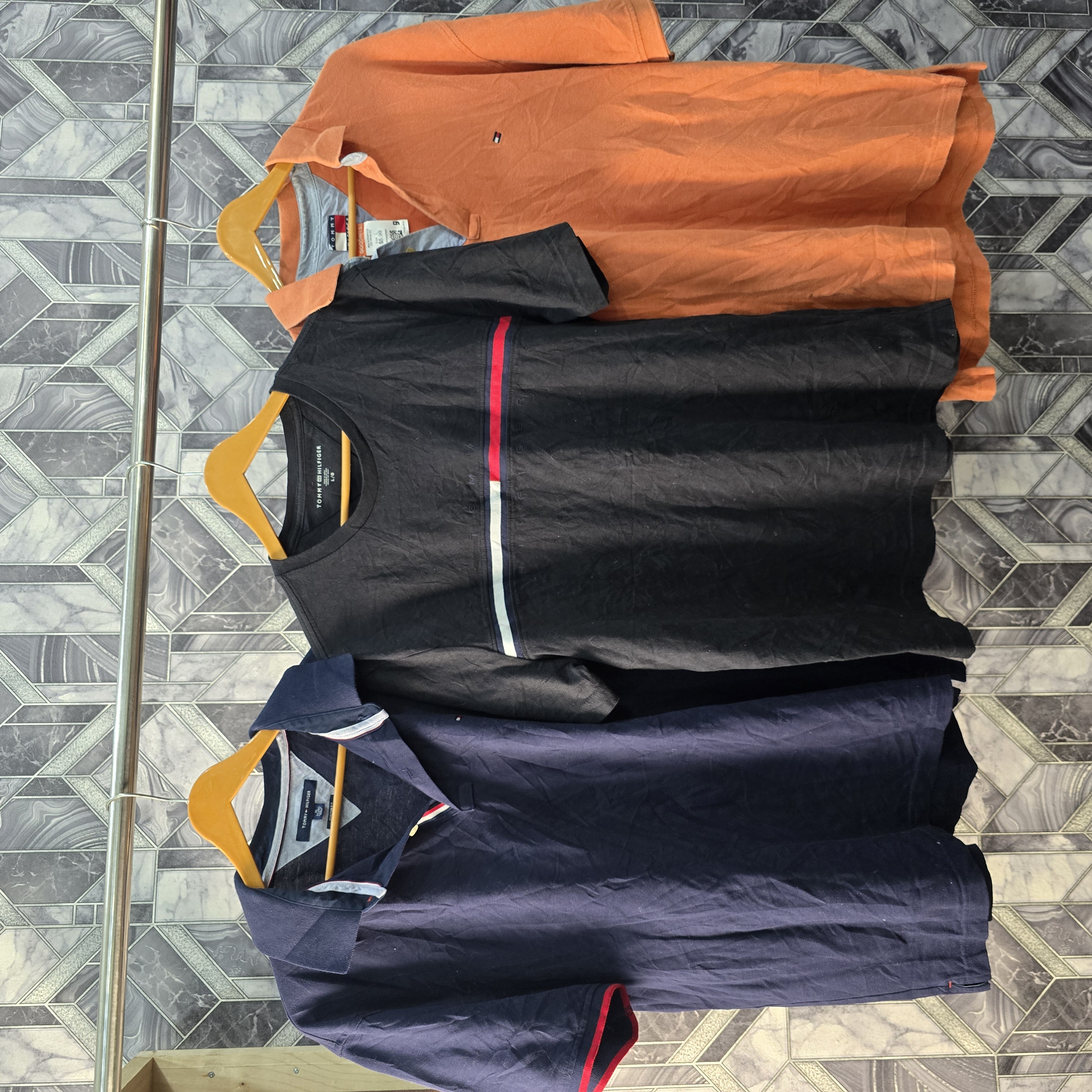 AVG-0159 Tommy Hilfiger T-Shirts