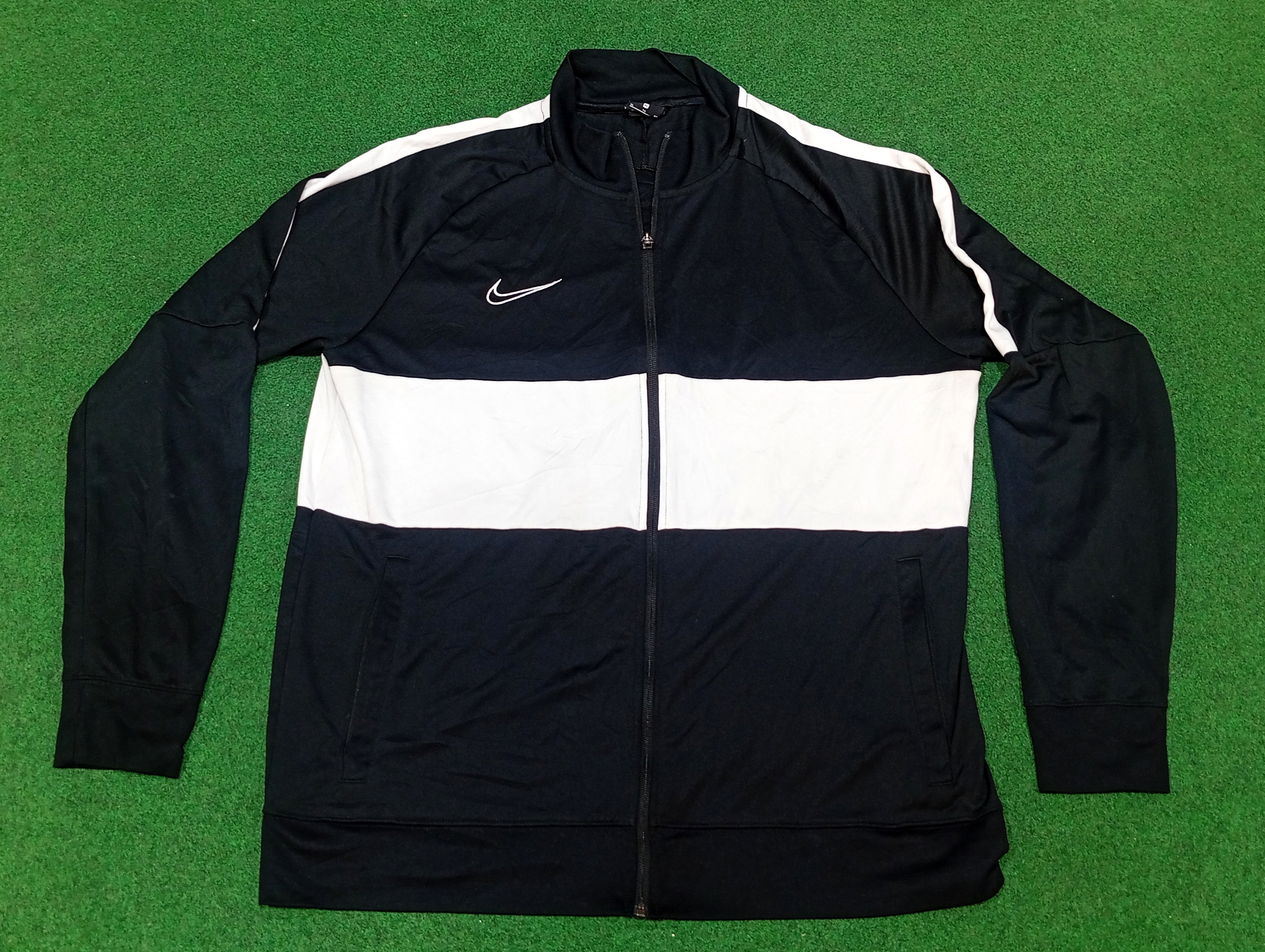 Mms083 Nike Zipper