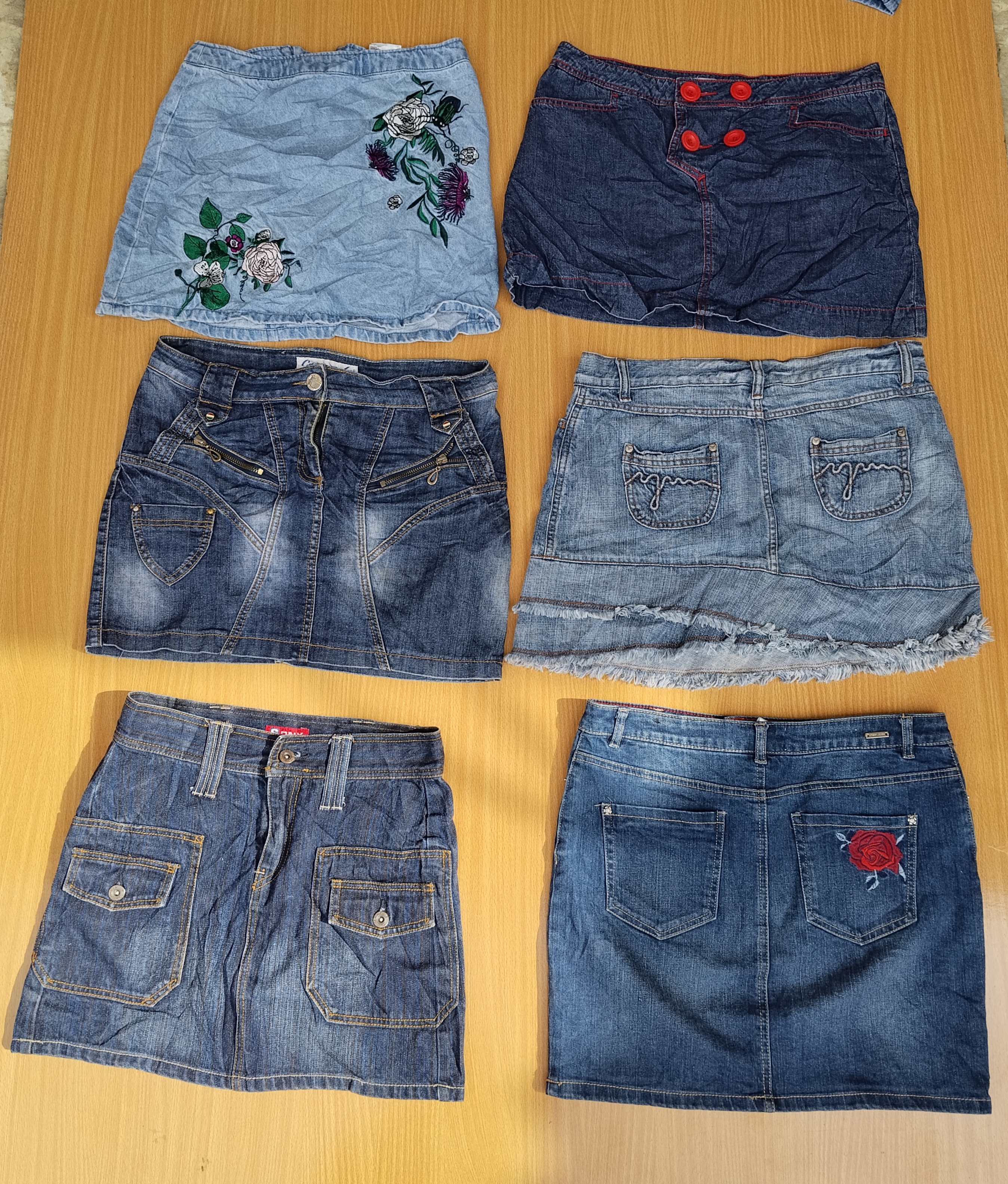 CLOCK HOUSE AND OTHER SKIRTS (MSK-157)