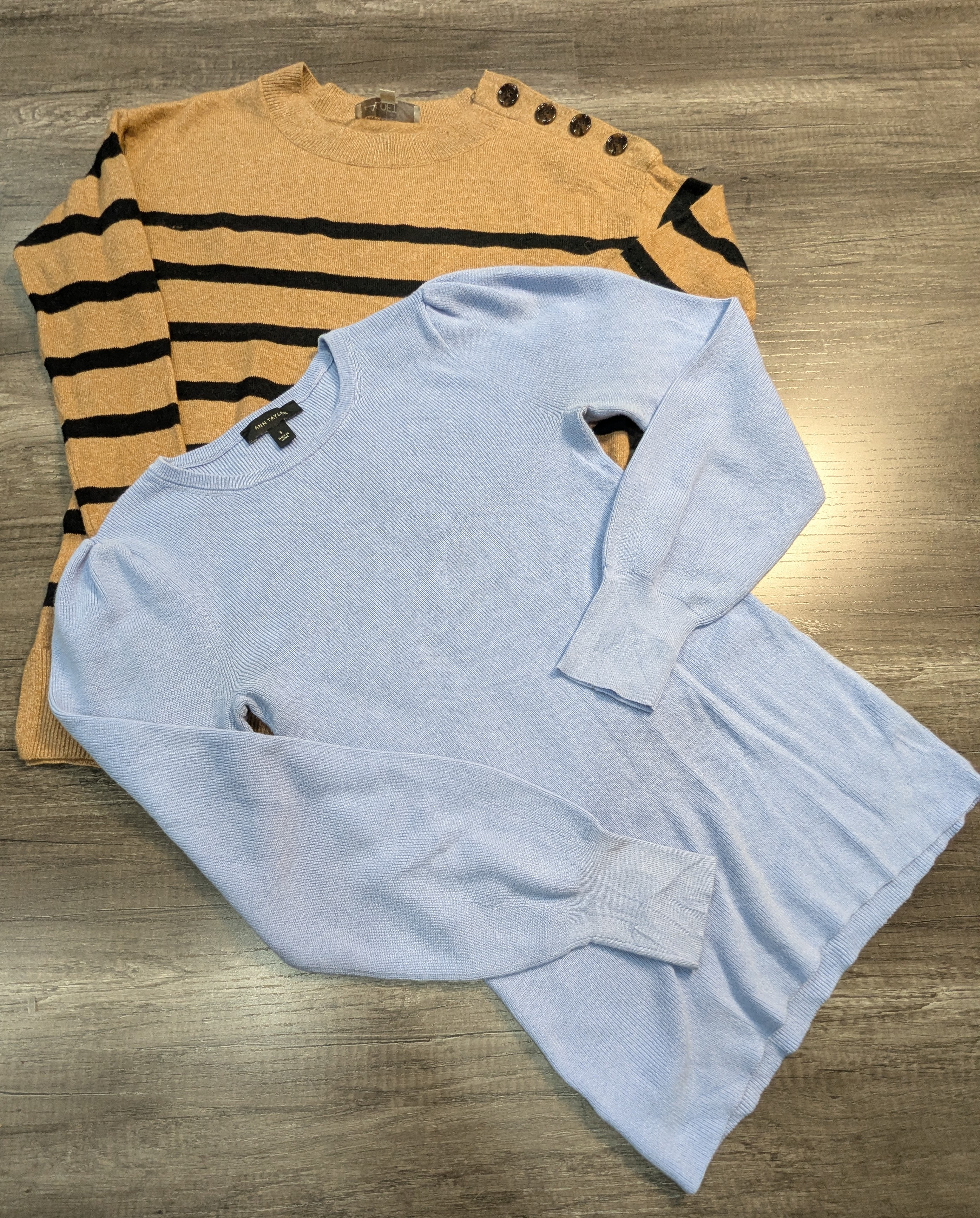 3242 - Loft ,Ann Taylor Sweaters