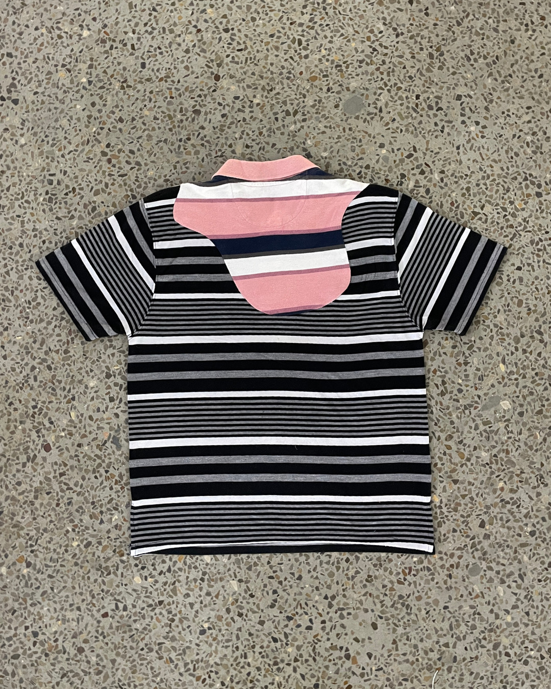 Chemise polo à panneaux recyclés