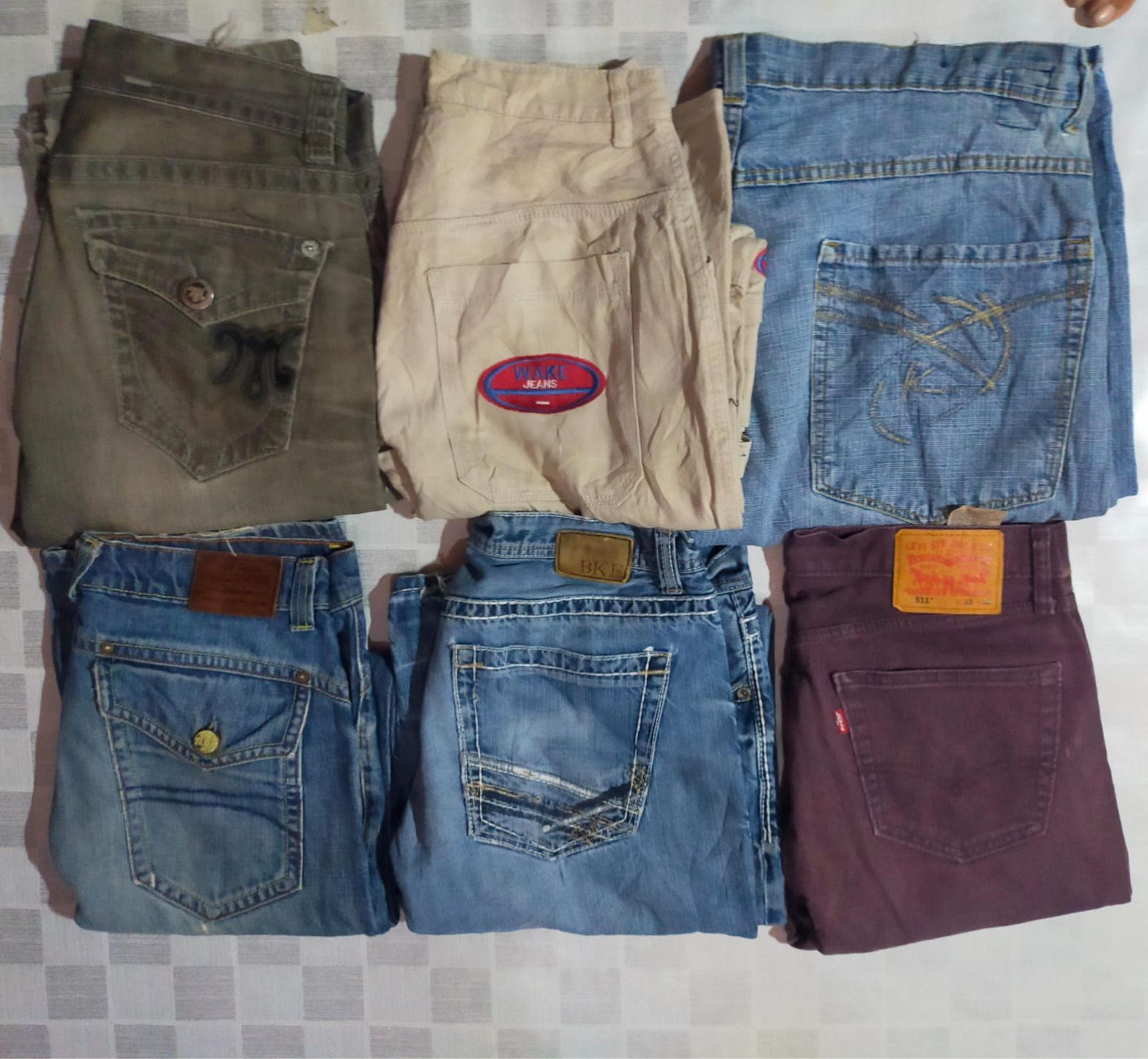 LEVI, S  AND OTHER MIX BRANDS BAGGY JEANS ( 293)