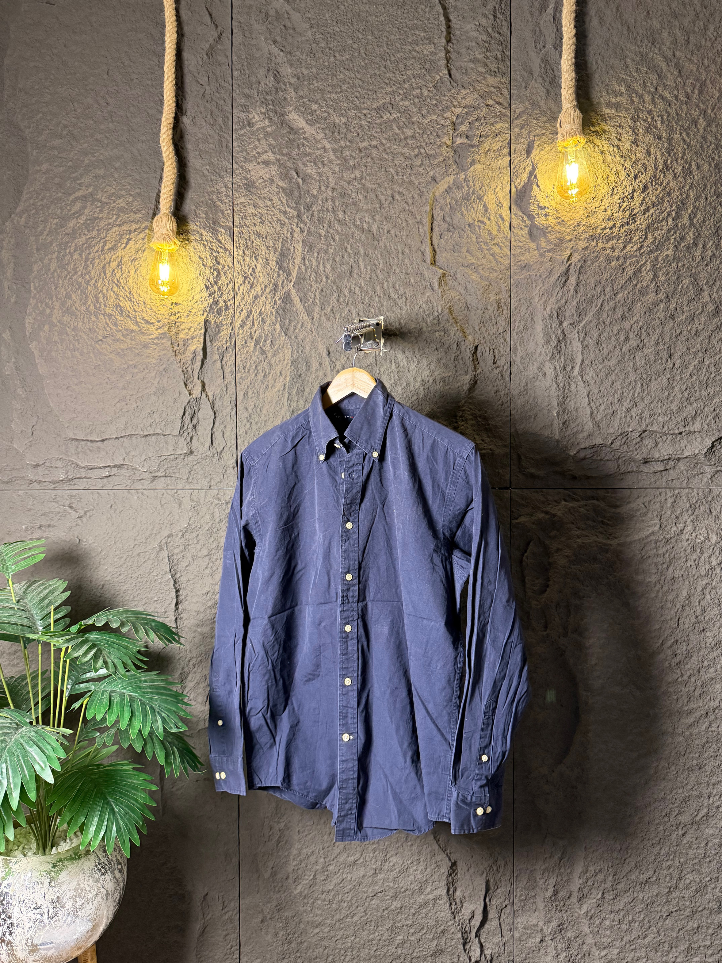 Tommy Hilfiger Shirts | R-87