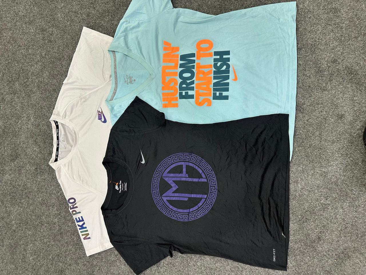 Camisa Esportiva ZV1600 Nike