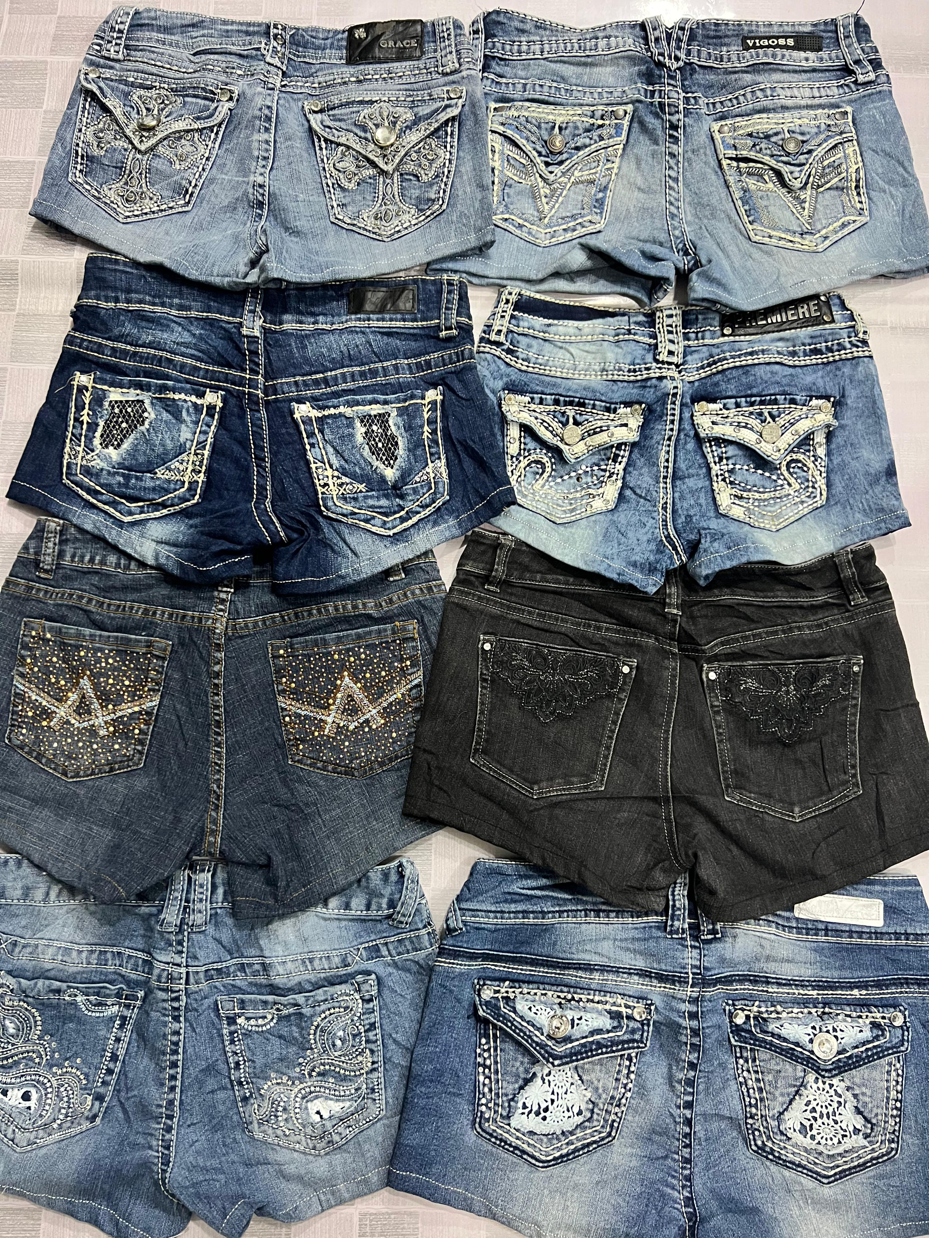 R370 Short en micro mini pour femmes upcyclé et orné