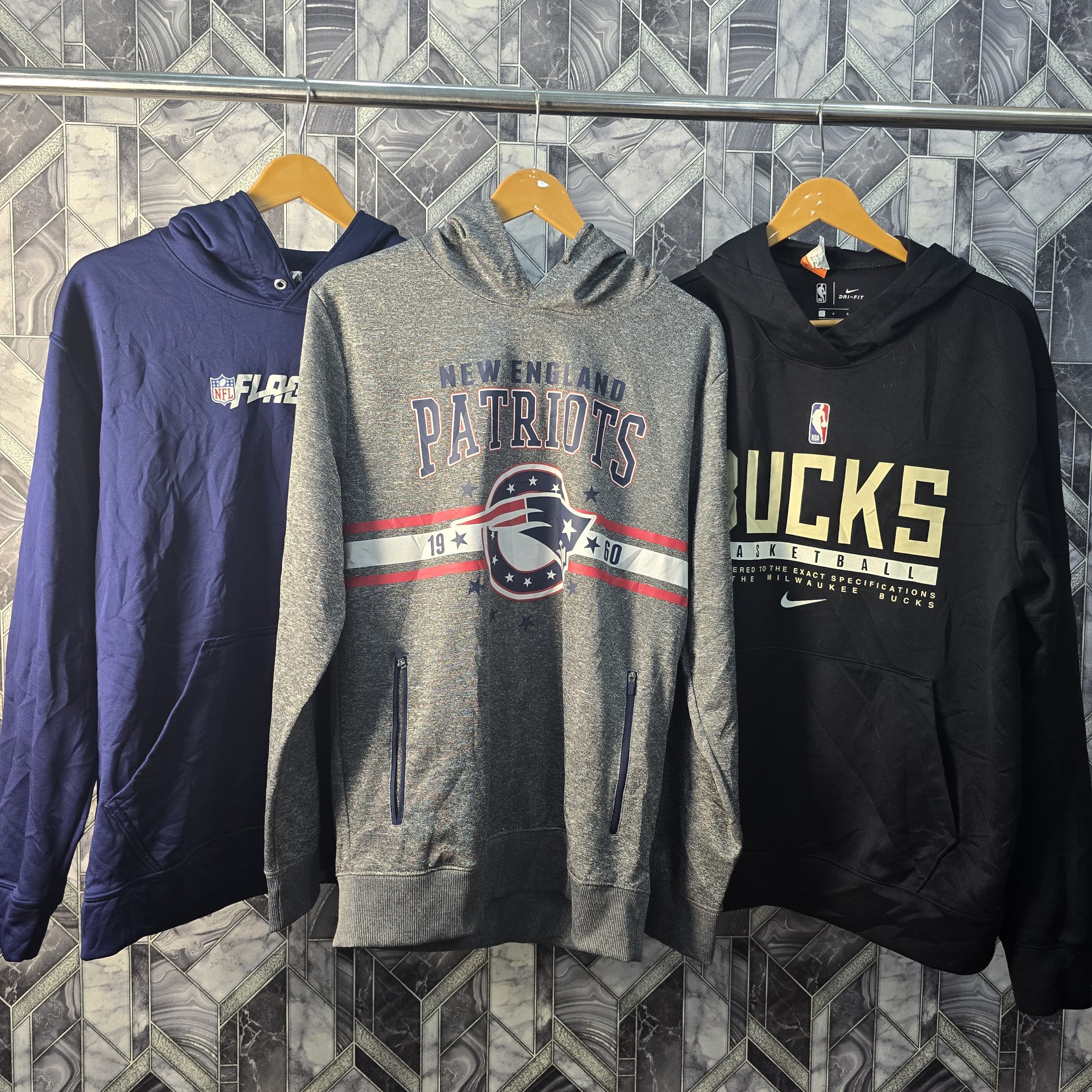 AV-0778 NFL/NBA/NHL Sweatshirts & Hoodies