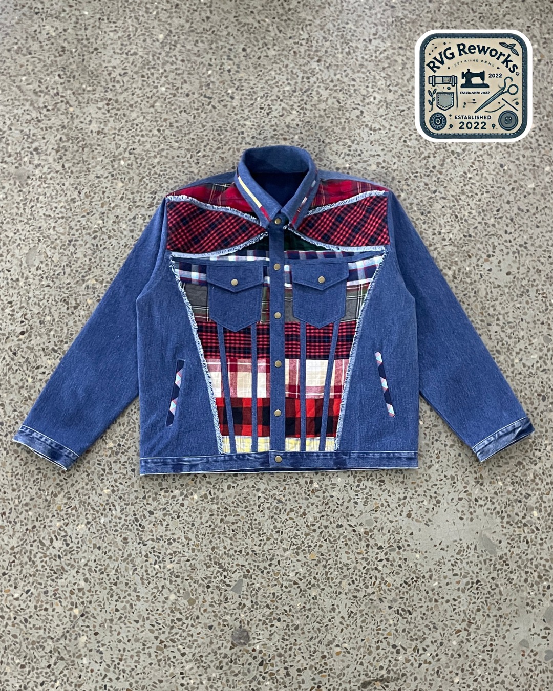 Upcycled Plaid Panel Patchwork Denim-Jacke