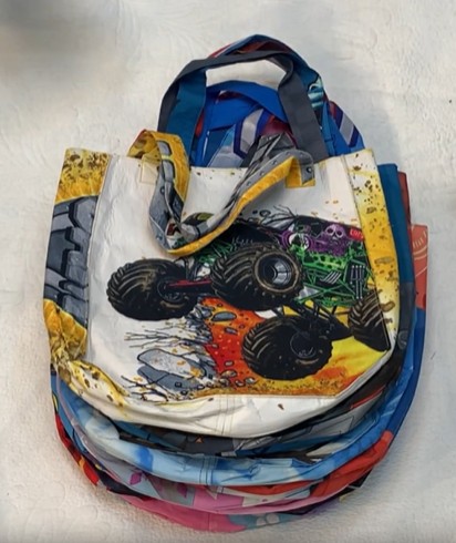 Upcycle printed bag (DV -01-460)