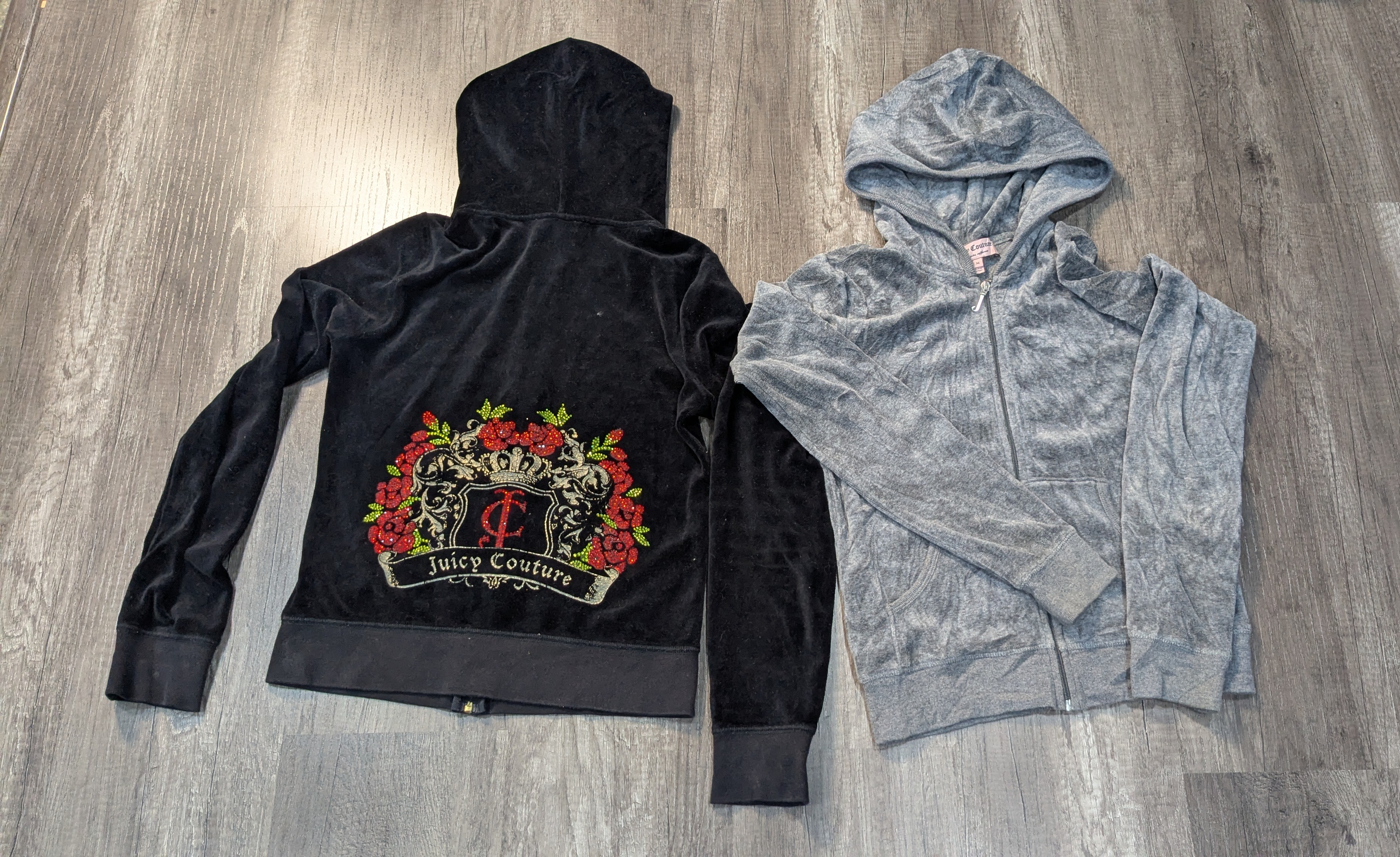 3342 - Juicy Couture Sweatshirts à capuche décontractés et zippés intégralement