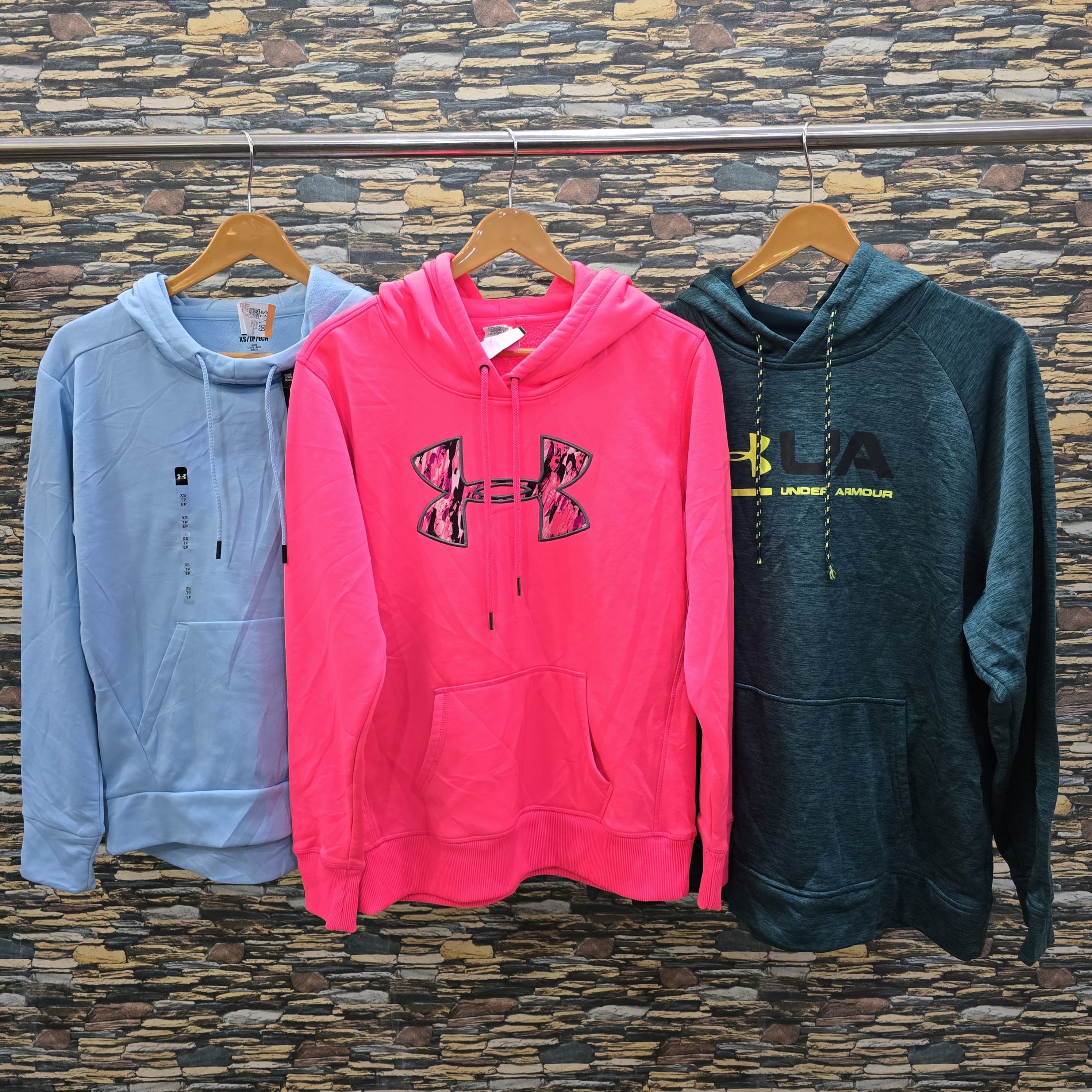 AV-0794 Under Armour Hoodies