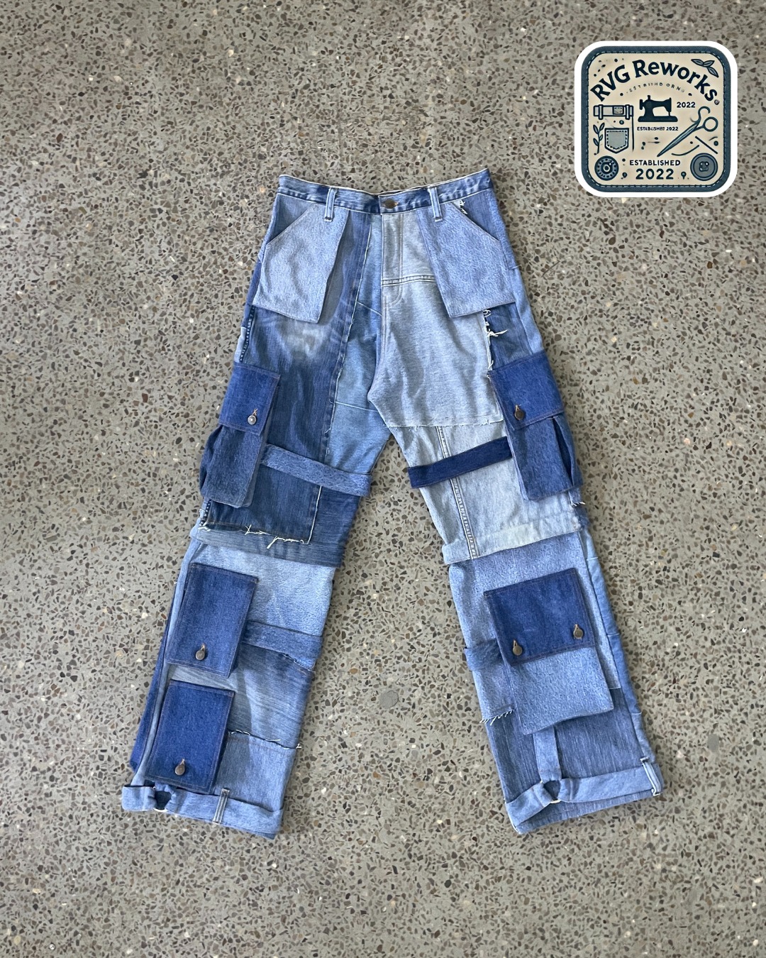 Upcycling-Denim-Cargo-Hosen