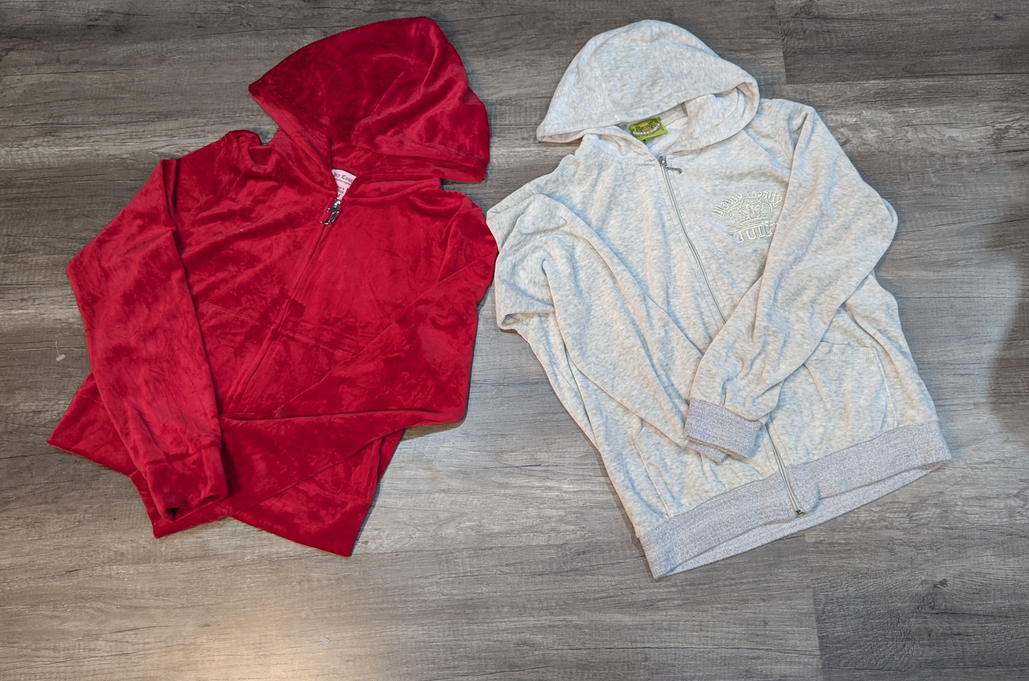 1054 ! Juicy Couture Jacke