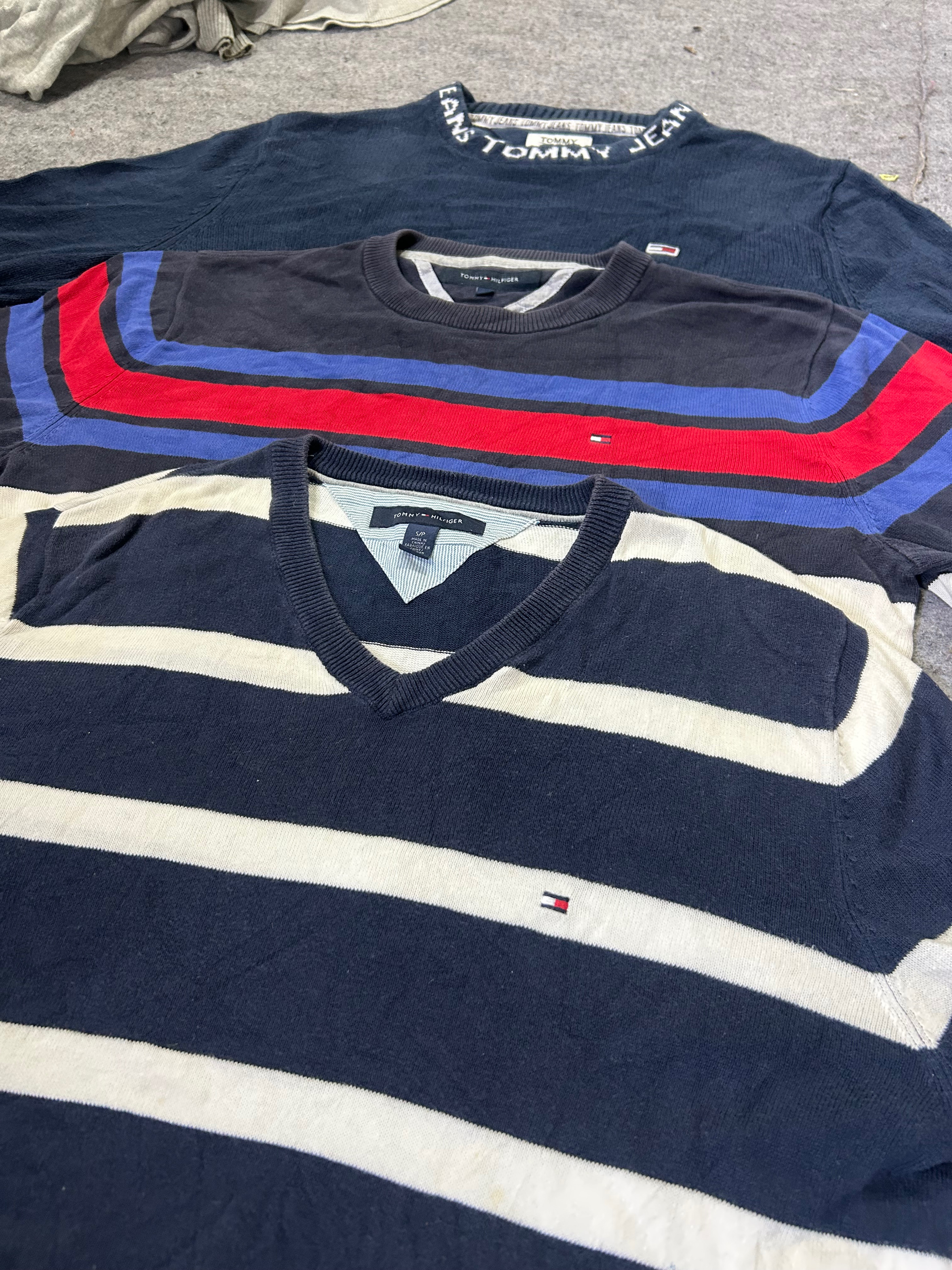 Tommy Hilfiger light weight sweater