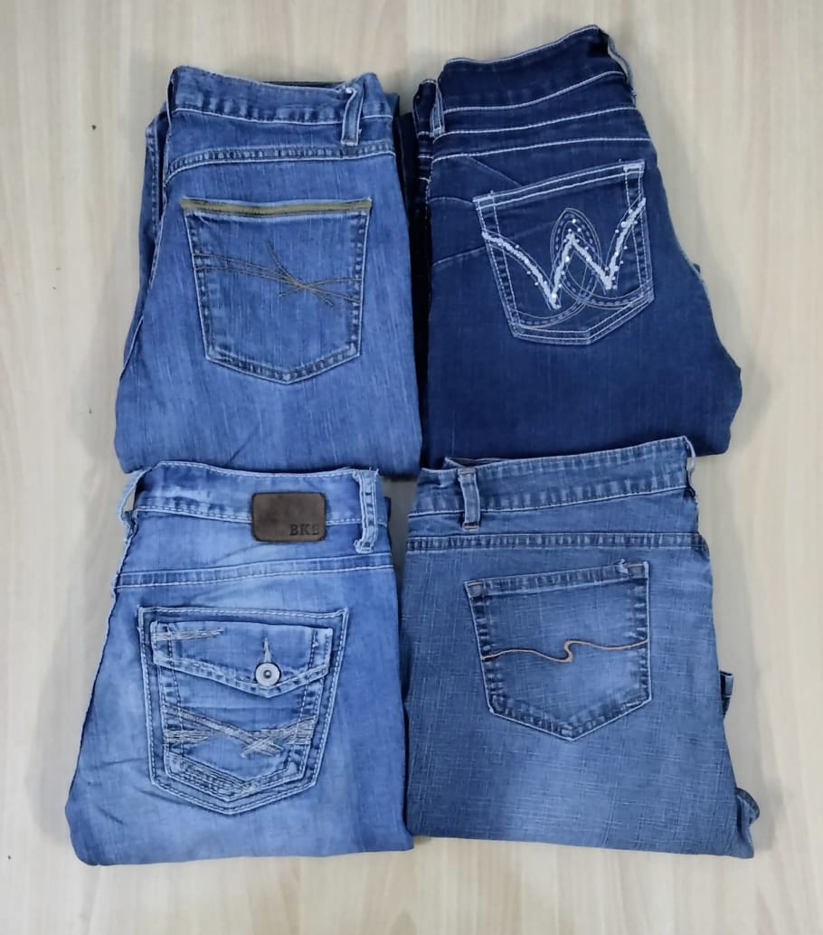 JA 0549 Women’s Embellished Flared Jeans