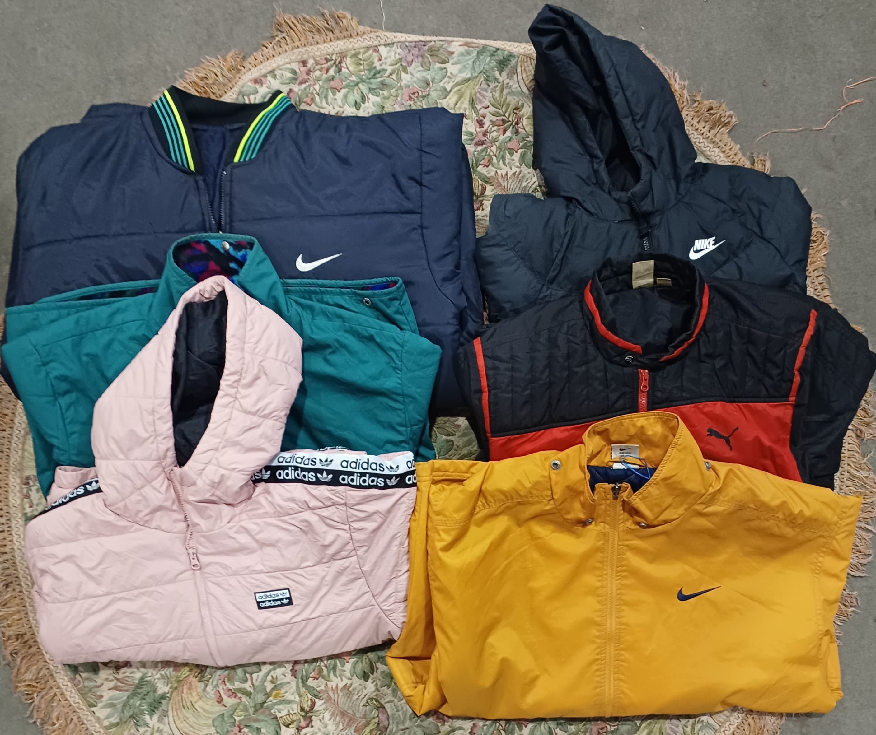 Gemischte Marken schwere Jacken