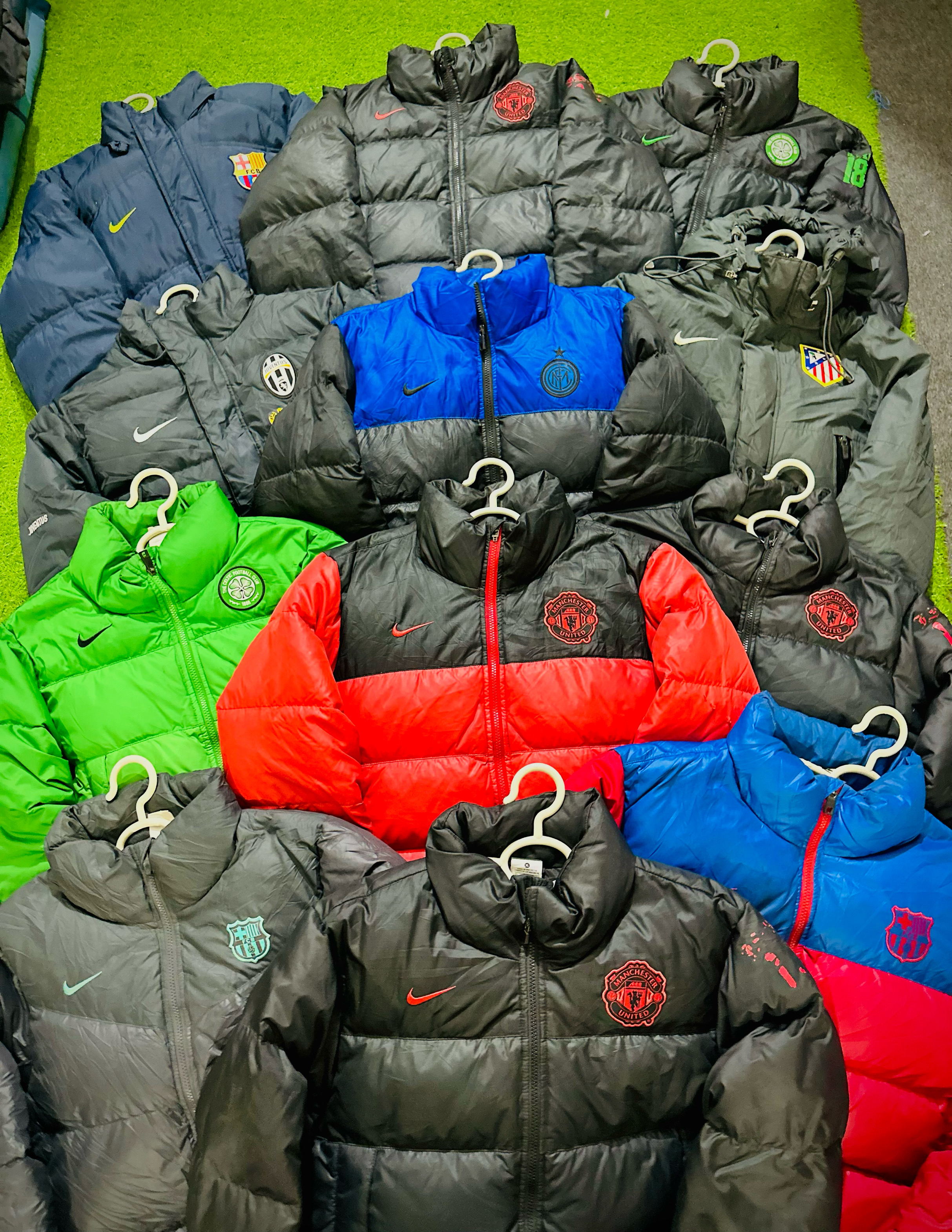 NIKE FOOTBALL CLUB PUFFERS