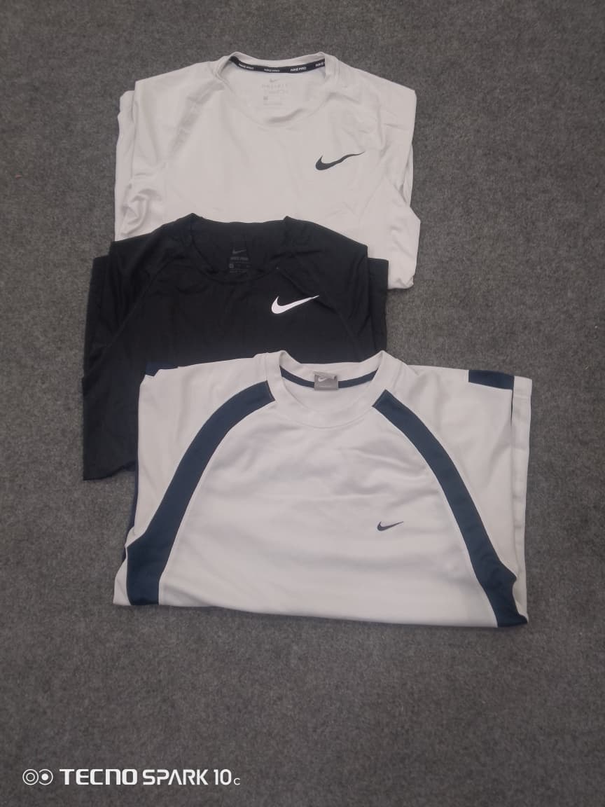 ZV1649 Nike Sports T-Shirts
