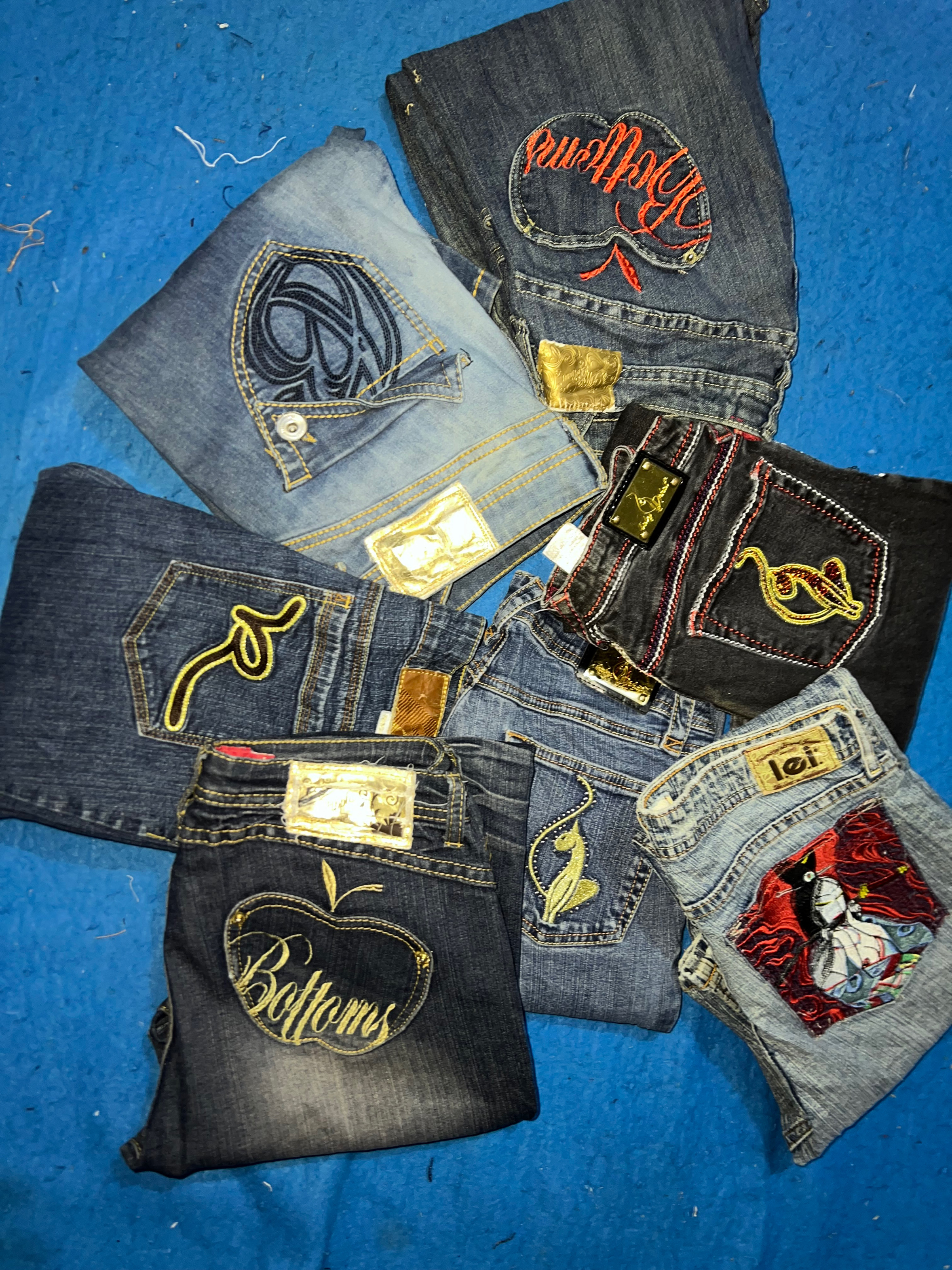 Apple Bottoms  and other brands jeans  /75