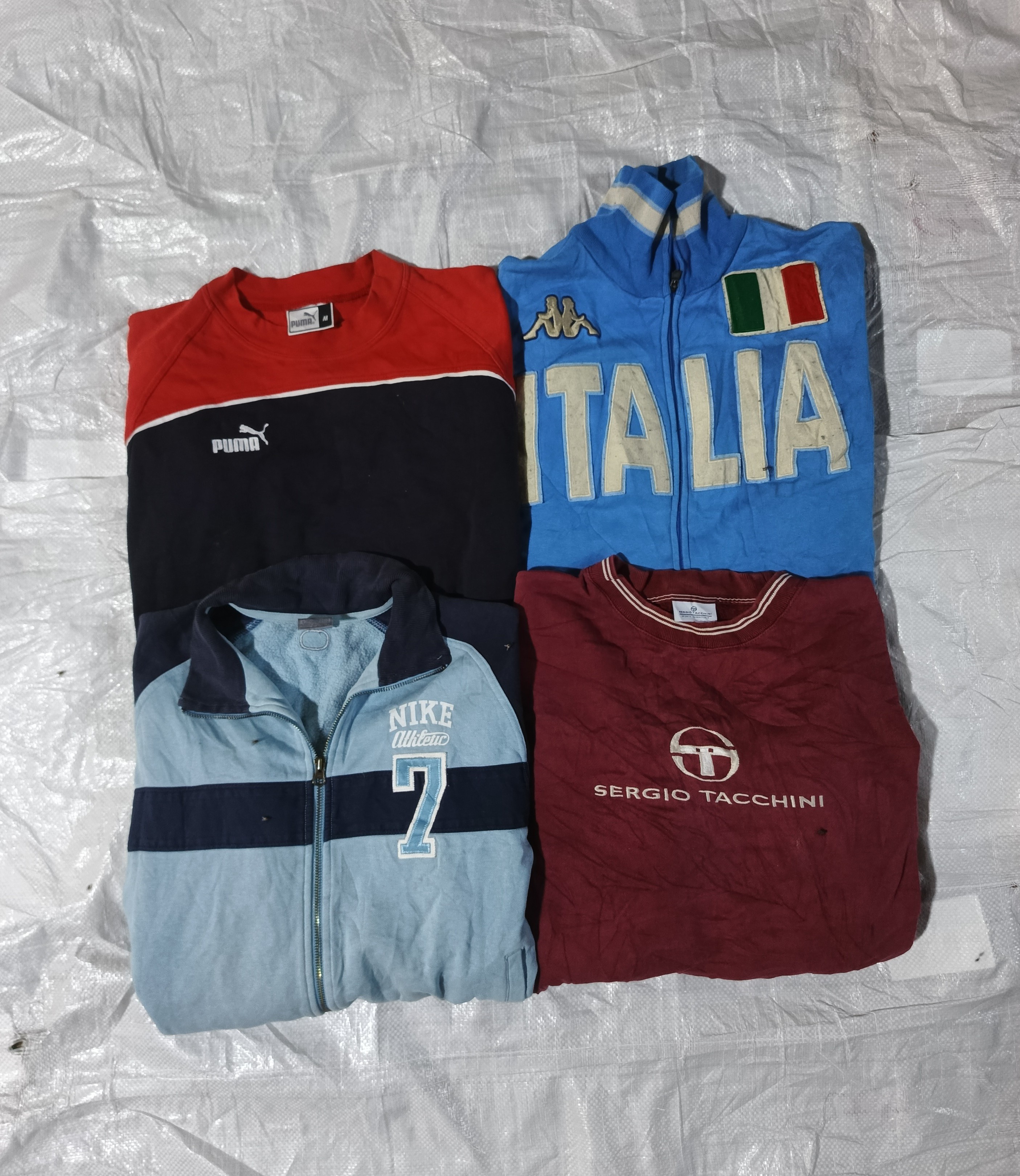 ヴィンテージブランドのスウェットシャツ