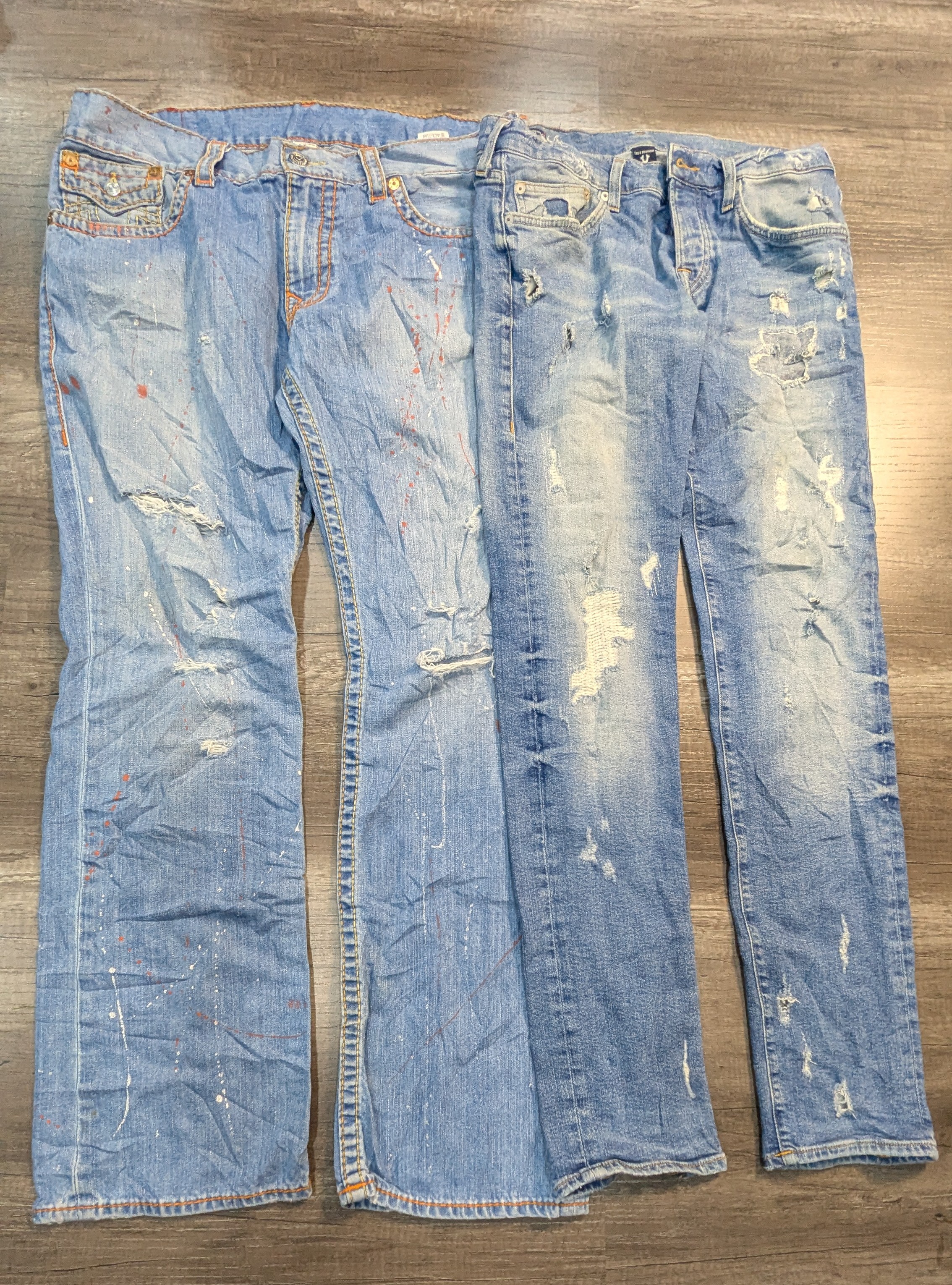 3566 - True Religion Straight and Flare Jeans