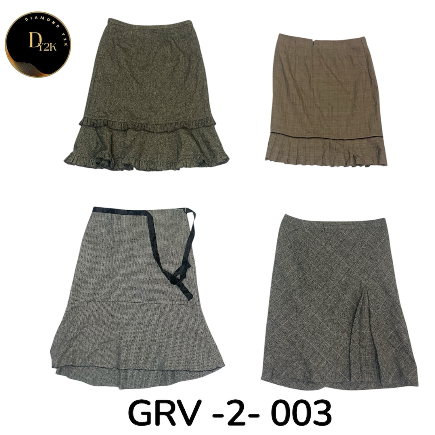 Vintage Y2K Wool Skirt – Soft, Warm & Trendy (GRV-..