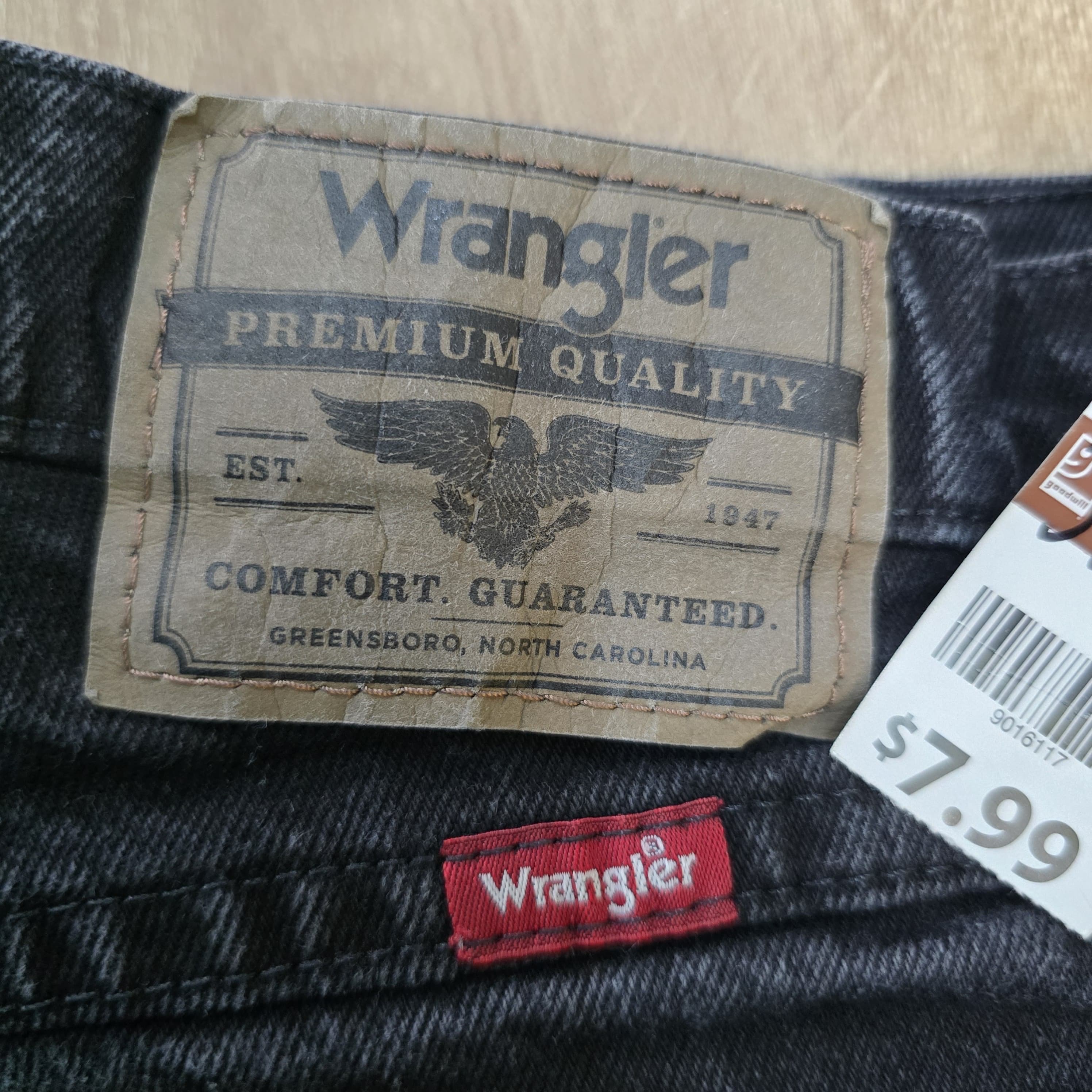 AV-0906 Wrangler Jeans
