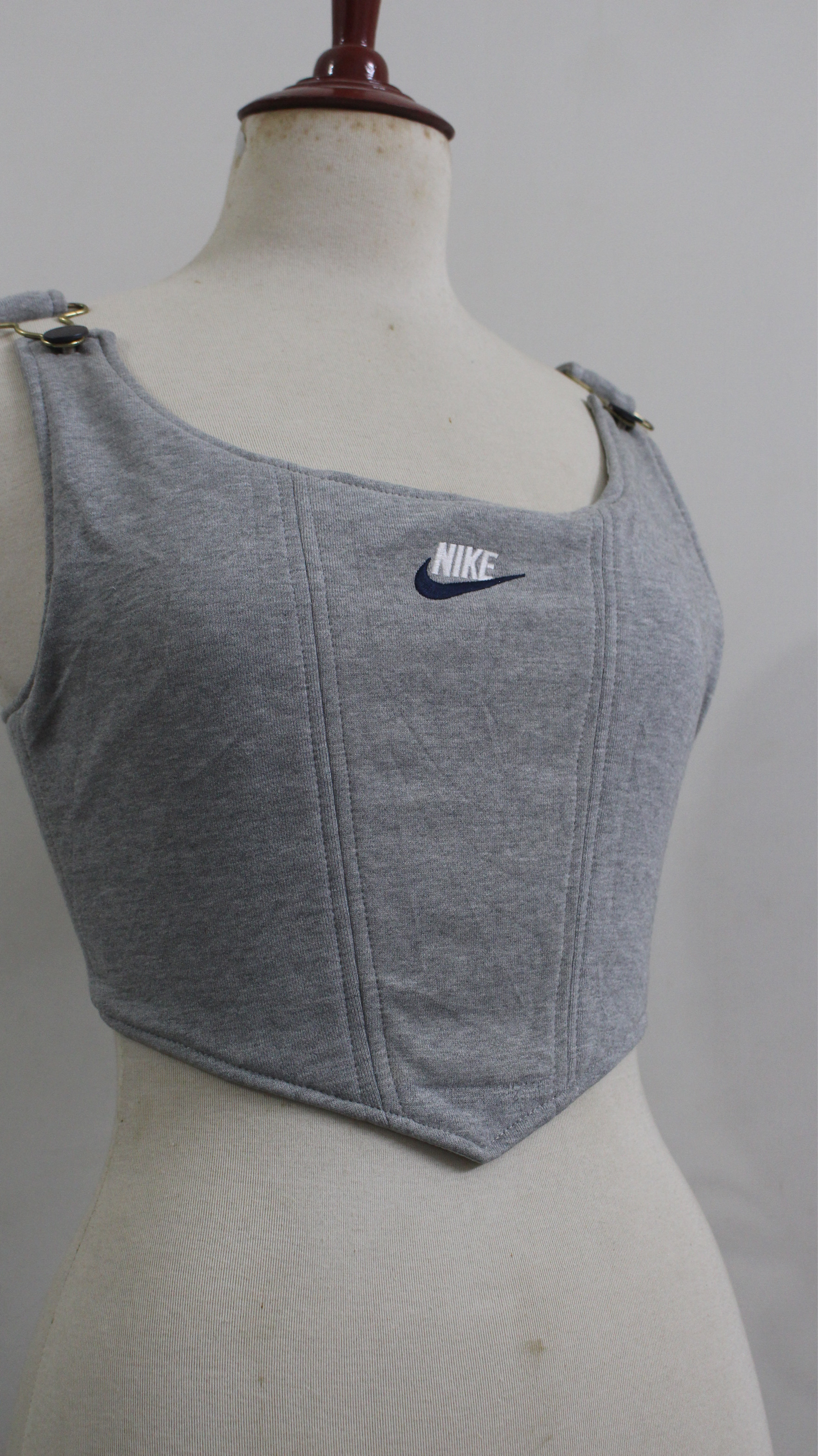 Corpetto riciclato - Realizzato con felpe di marca..