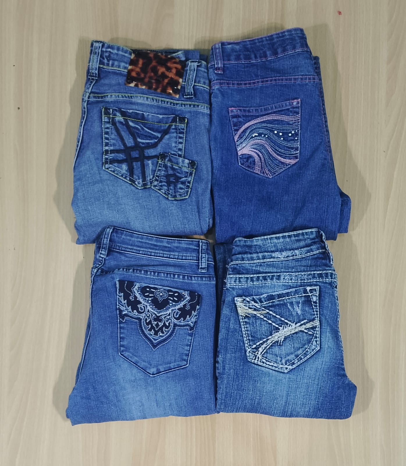 JA 0565 Women’s Embellished Flared Jeans