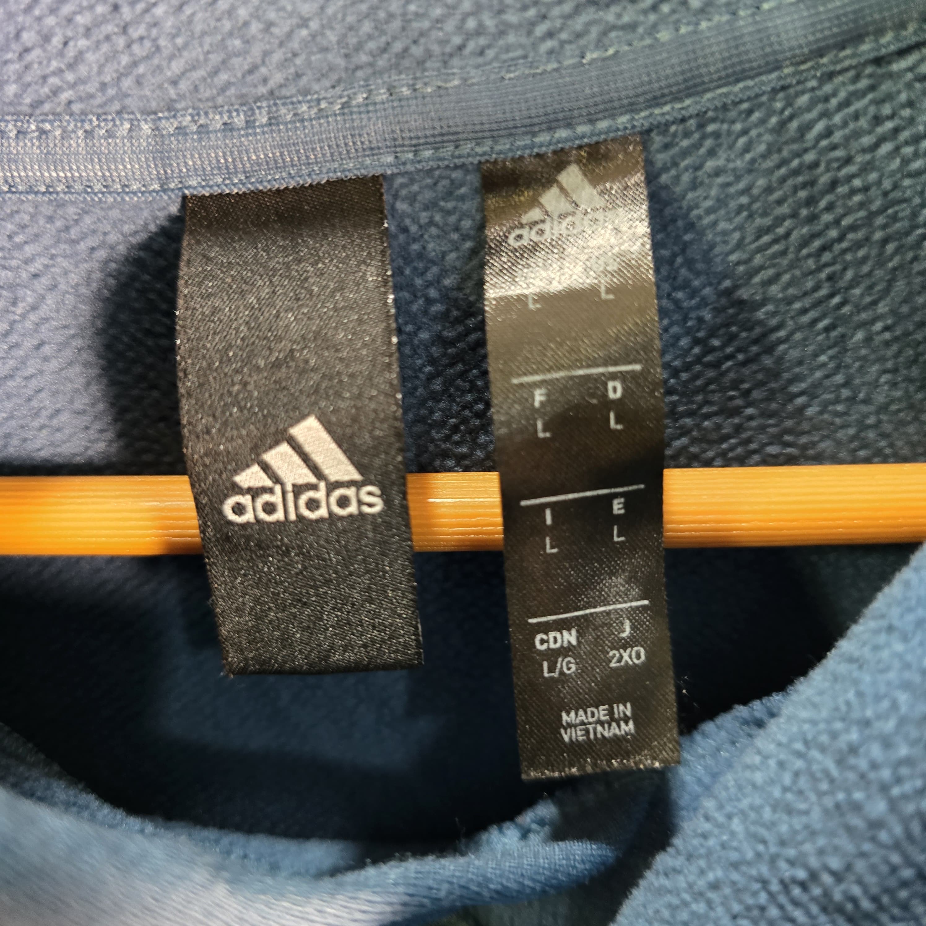 AV-0928 Adidas Sweatshirts & Hoodies