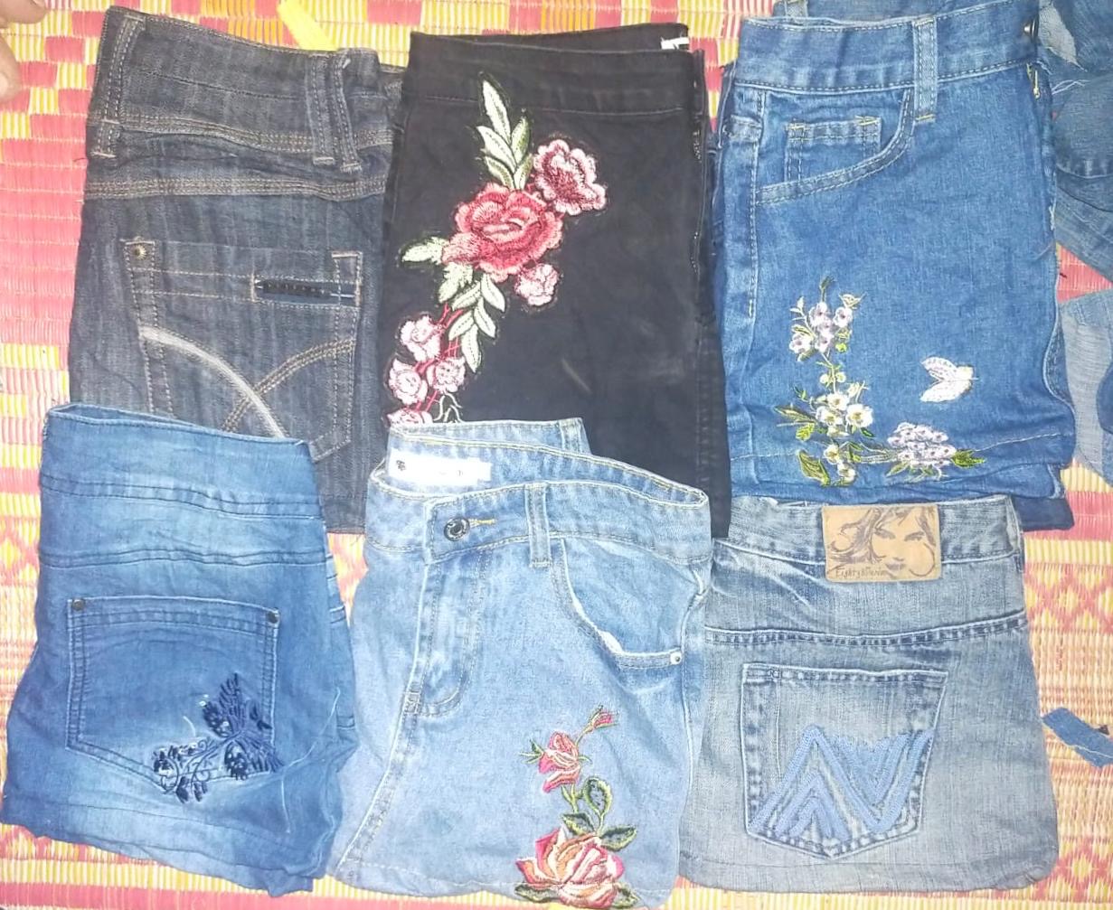 JUPE MINI SANS MARQUE (ID 1271)