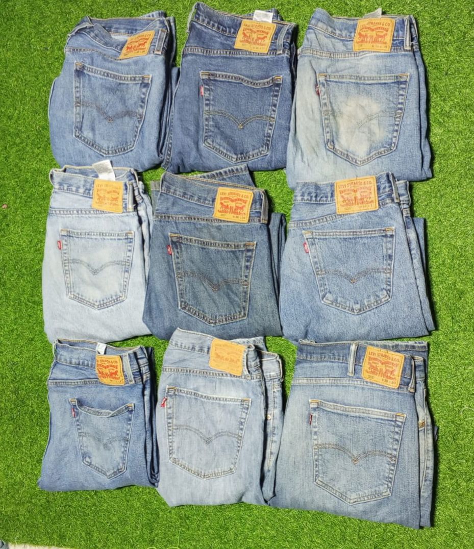 LEVI’S 505 JEANS (ID 211)