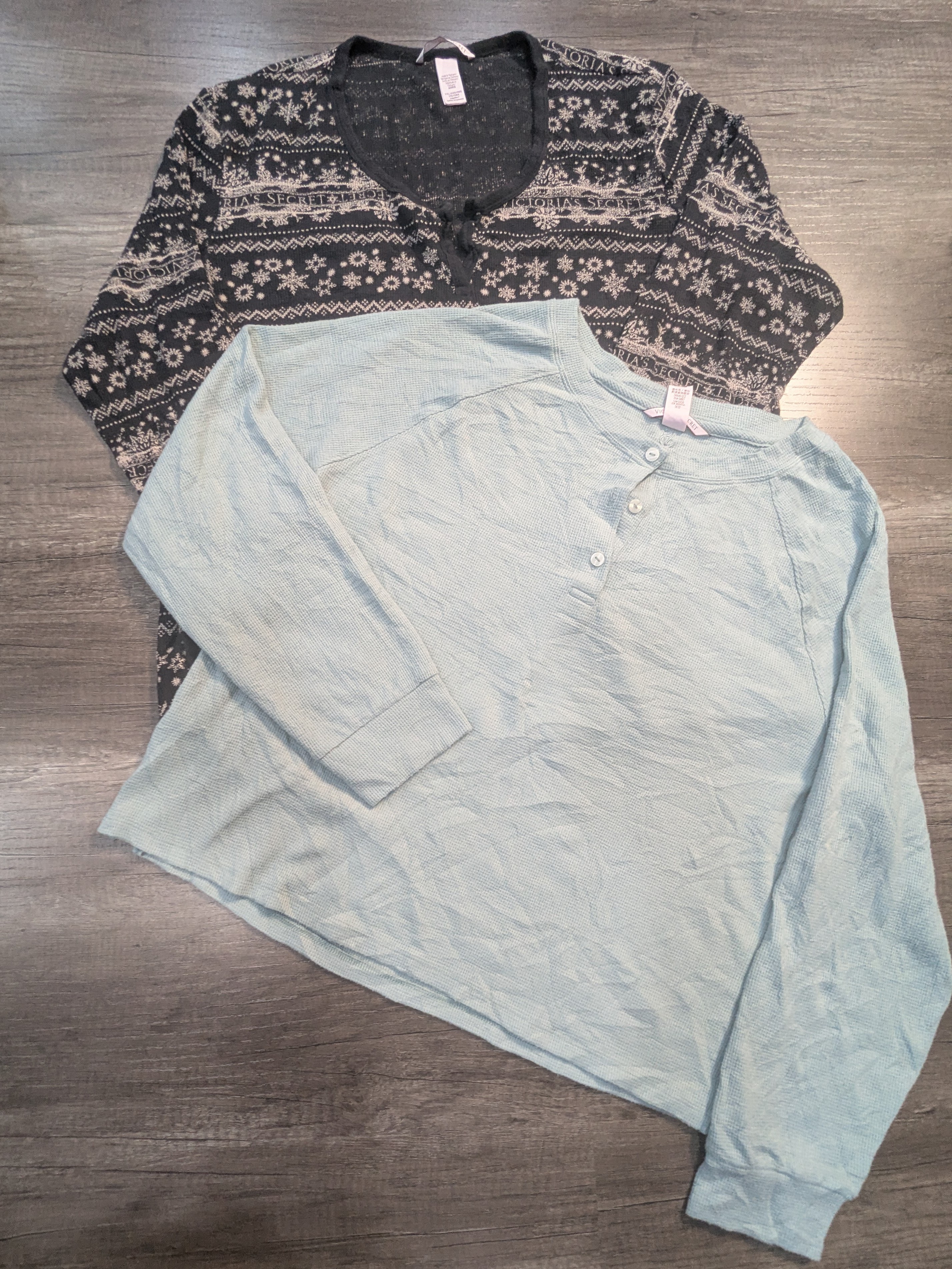 3668 - Pink, Victoria's Secret Pink Long Sleeves T..