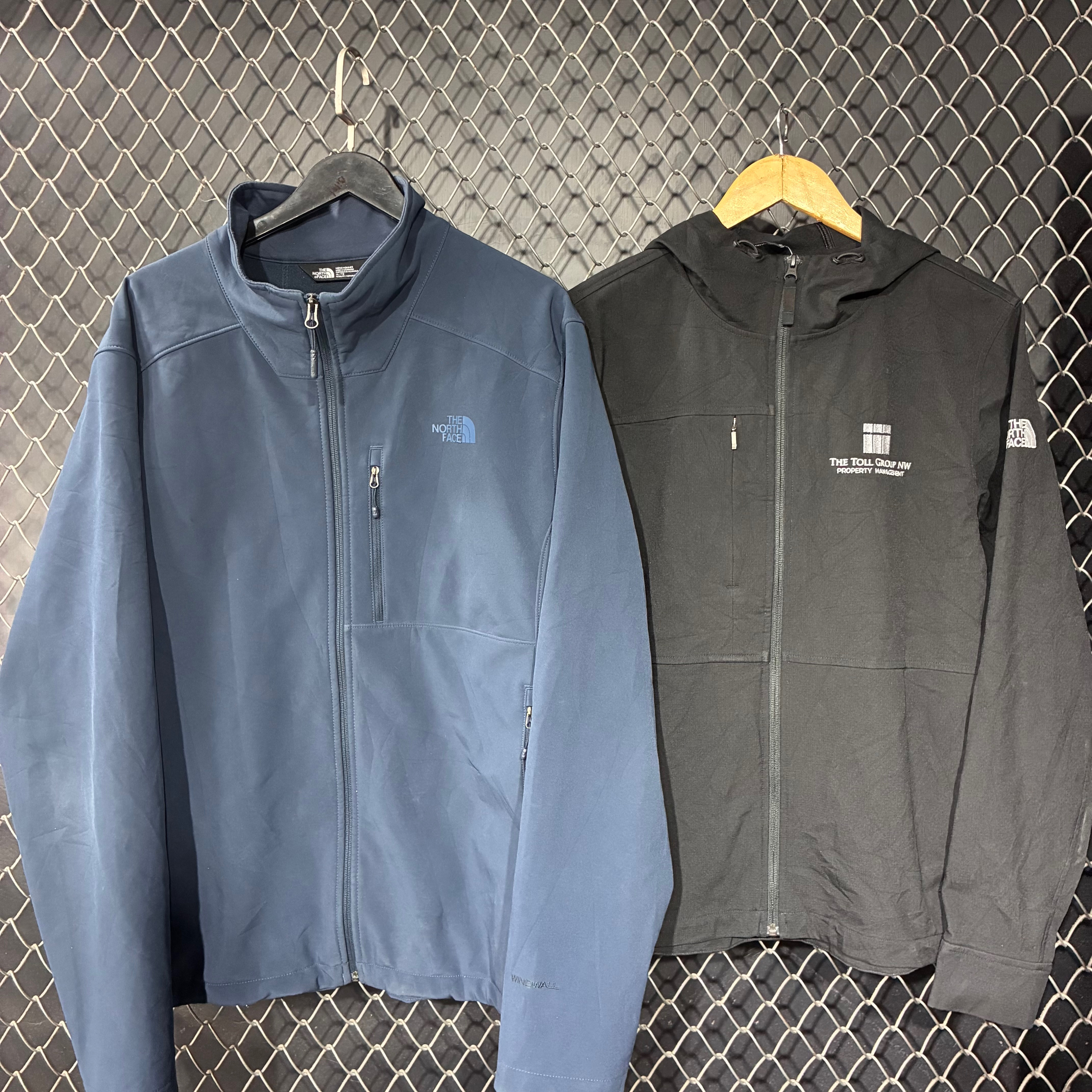 The North Face Track Jackets (FNC:1429)