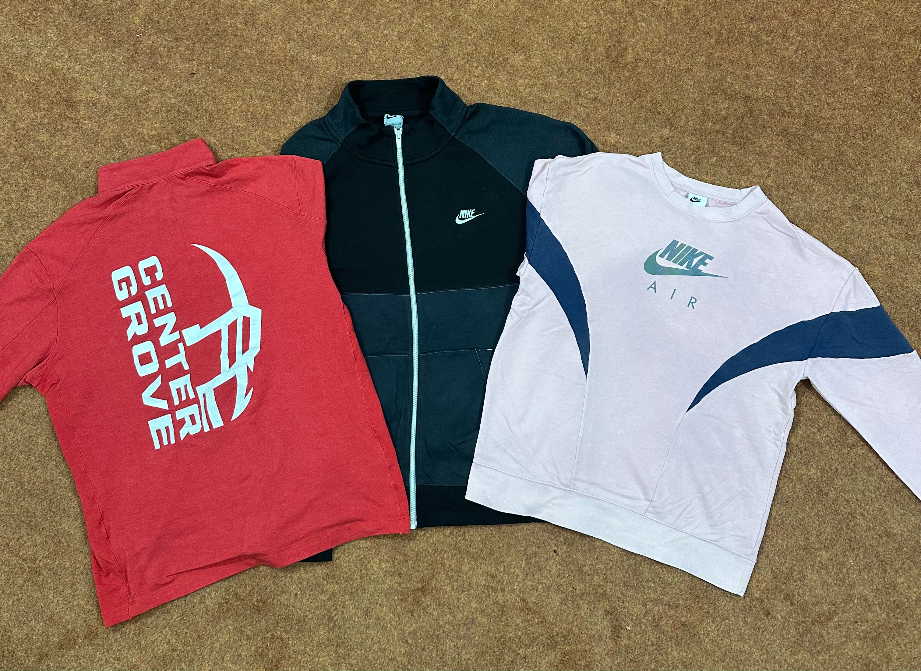 Classic NIKE SWEATSHIRT