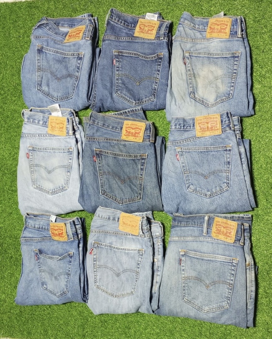 LEVI’S 505  JEANS (ID 211)