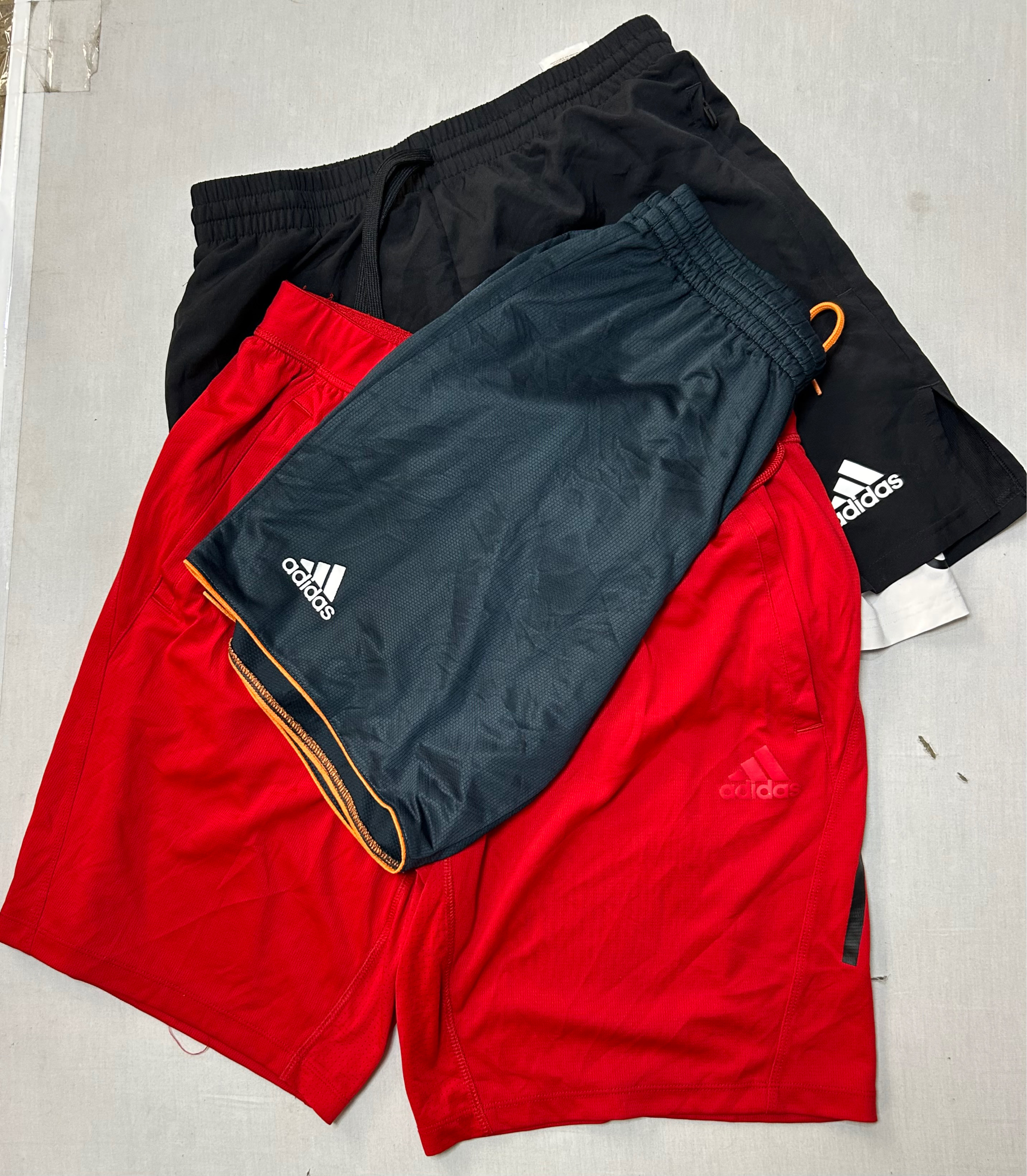 Adidas short WR_0955