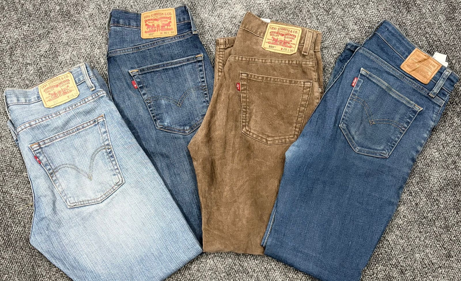 Mixed Levi’s Jeans