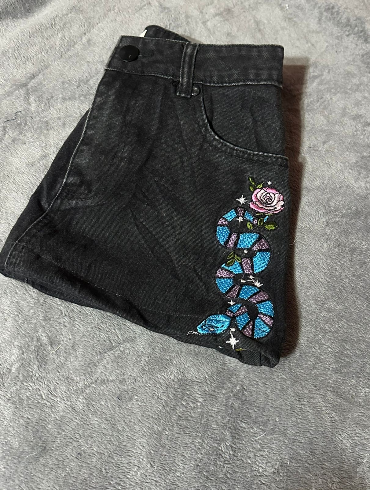 JUPE COURTE ANGELS ET AUTRES MARQUES MIX (ID 1328)