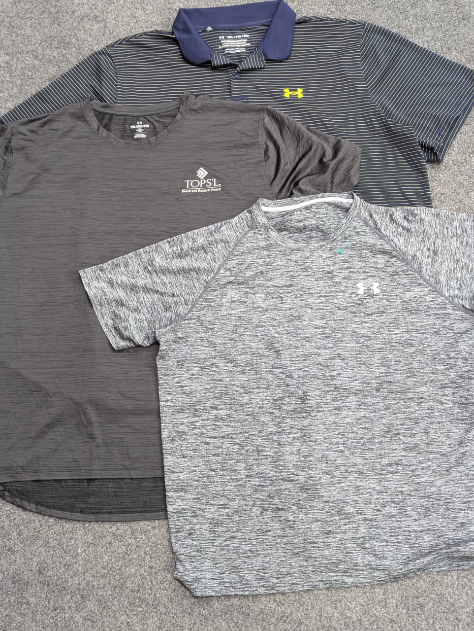 ZV1904 アンダーアーマー スポーツ Tシャツ