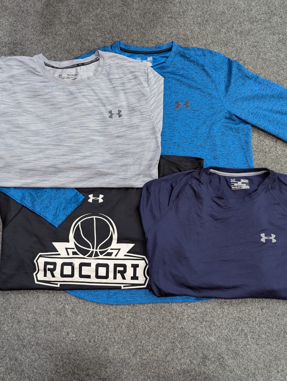 ZV1914 アンダー アーマー スポーツ ロングスリーブ シャツ