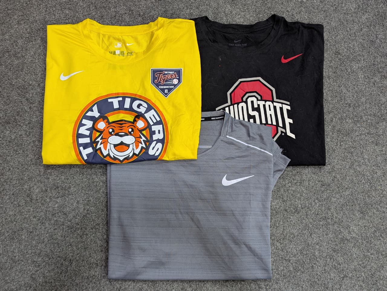 ZV1929 Nike スポーツ Tシャツ