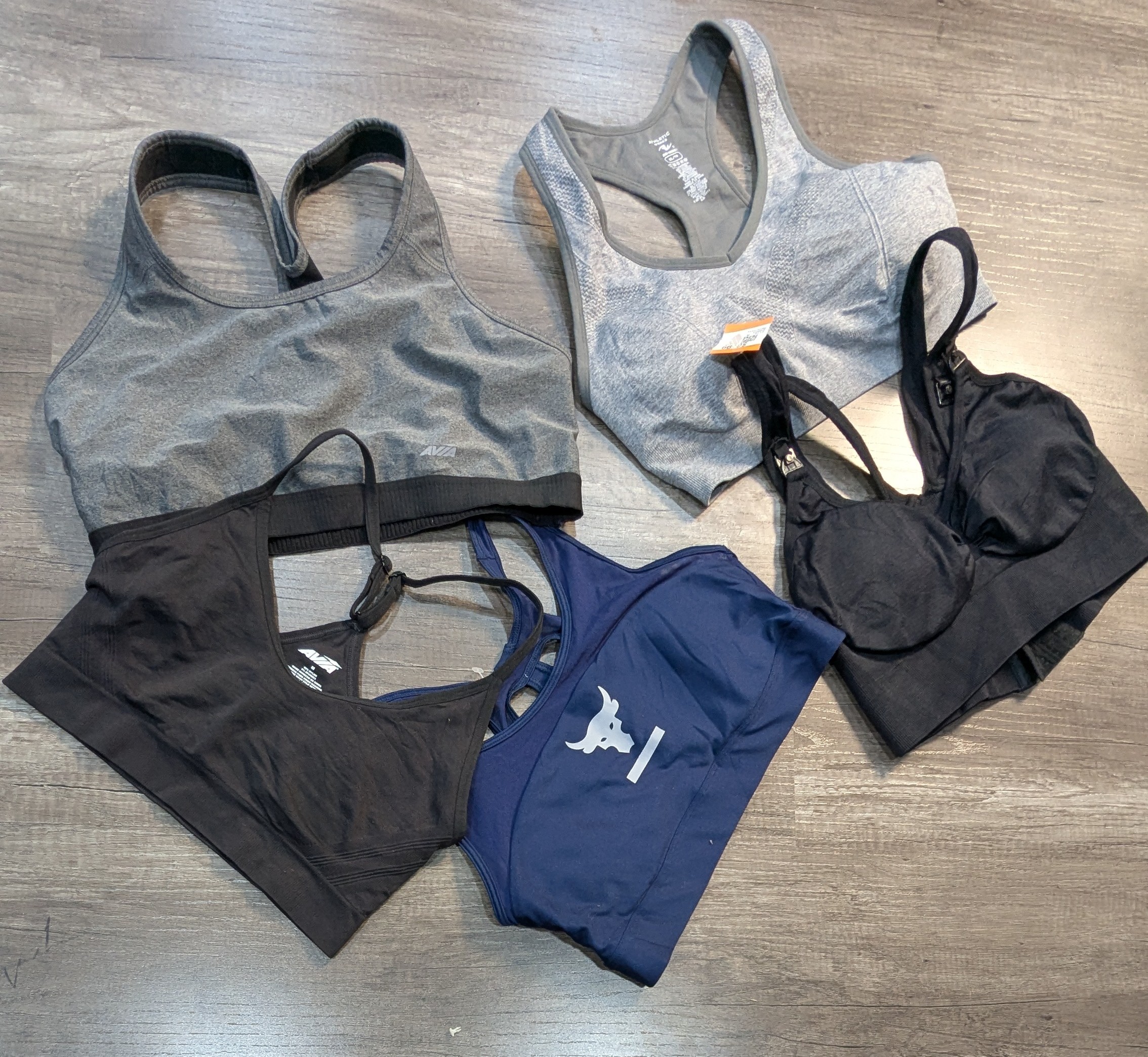 3822 - Under Armour, Sportlicher und unmarkierter ..